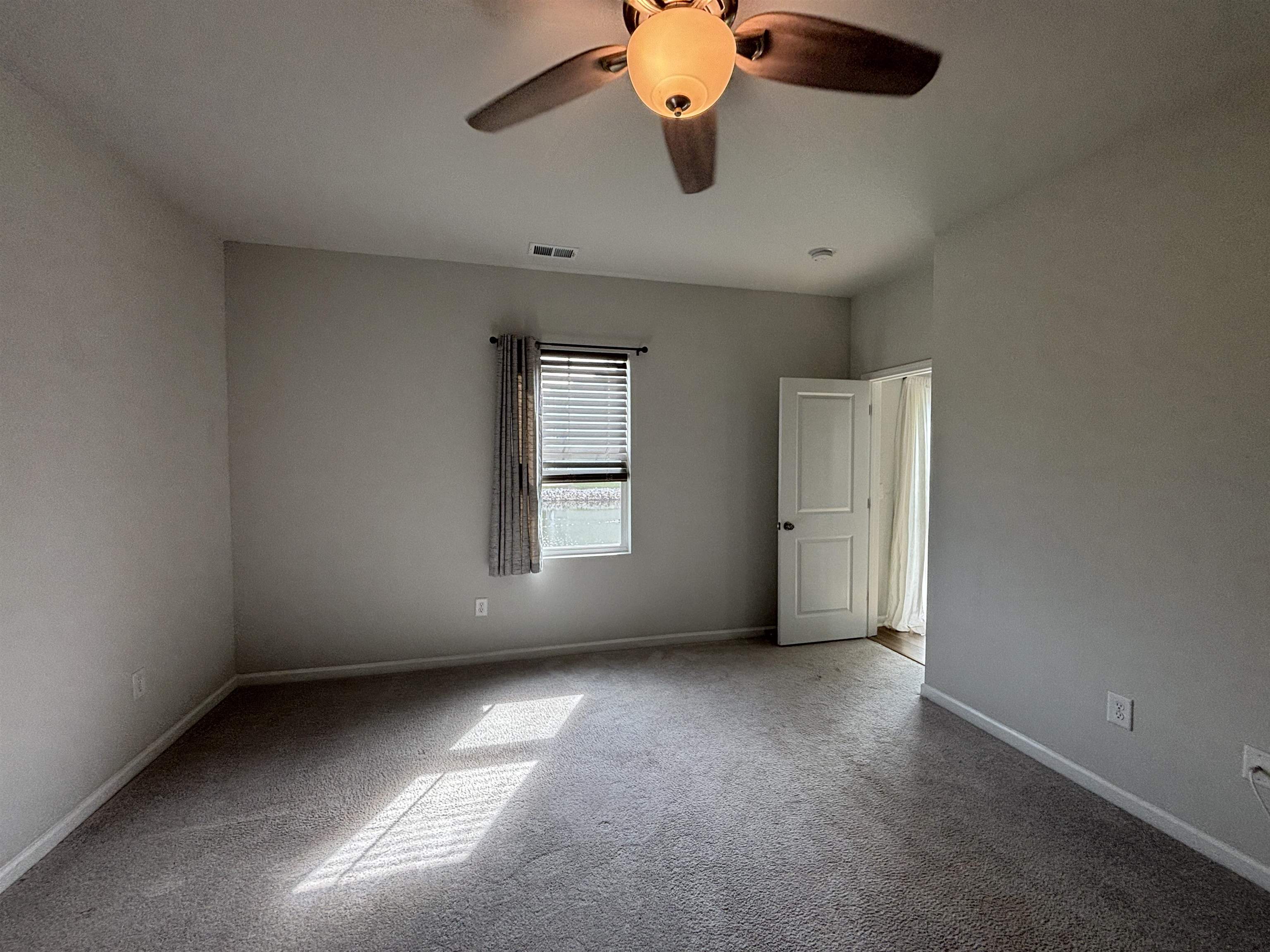 187 S Reindeer Rd. Property Photo 11