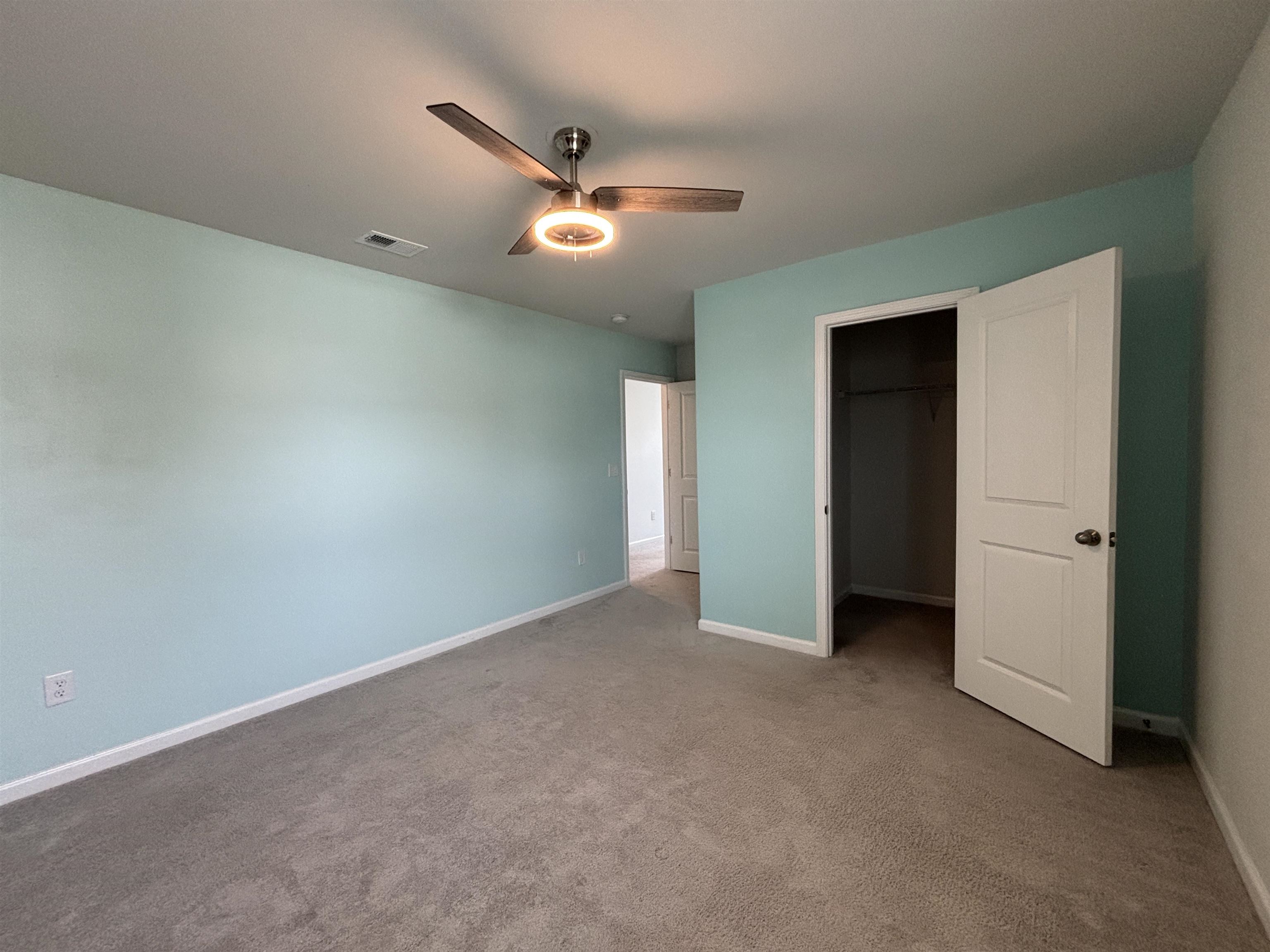 187 S Reindeer Rd. Property Photo 33