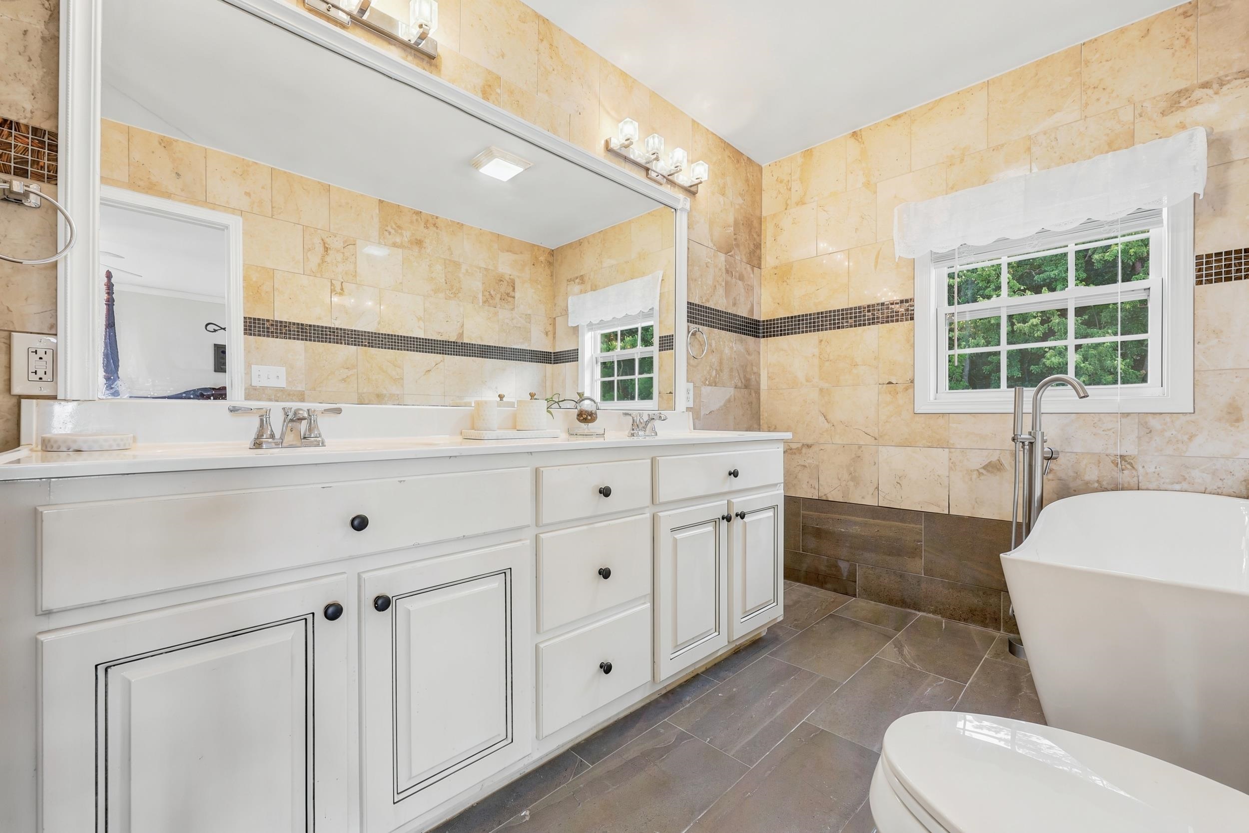 3955 Camden Dr. Property Photo 24