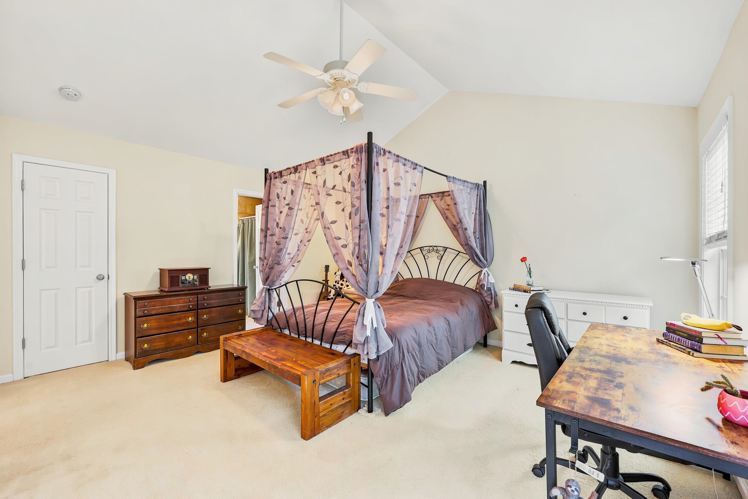 3955 Camden Dr. Property Photo 28