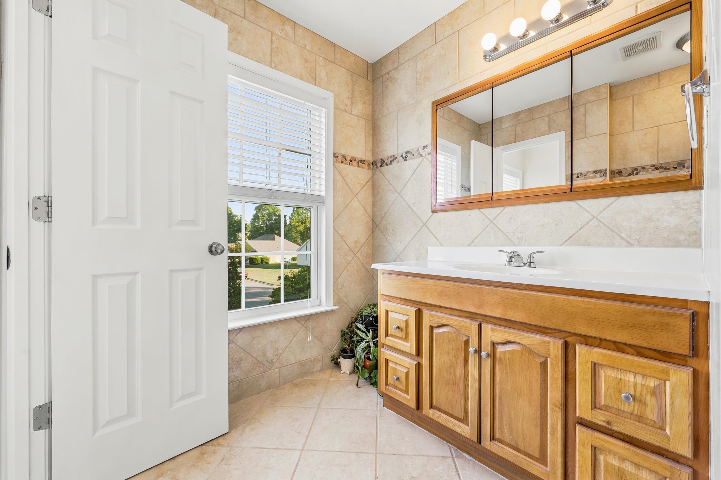 3955 Camden Dr. Property Photo 30