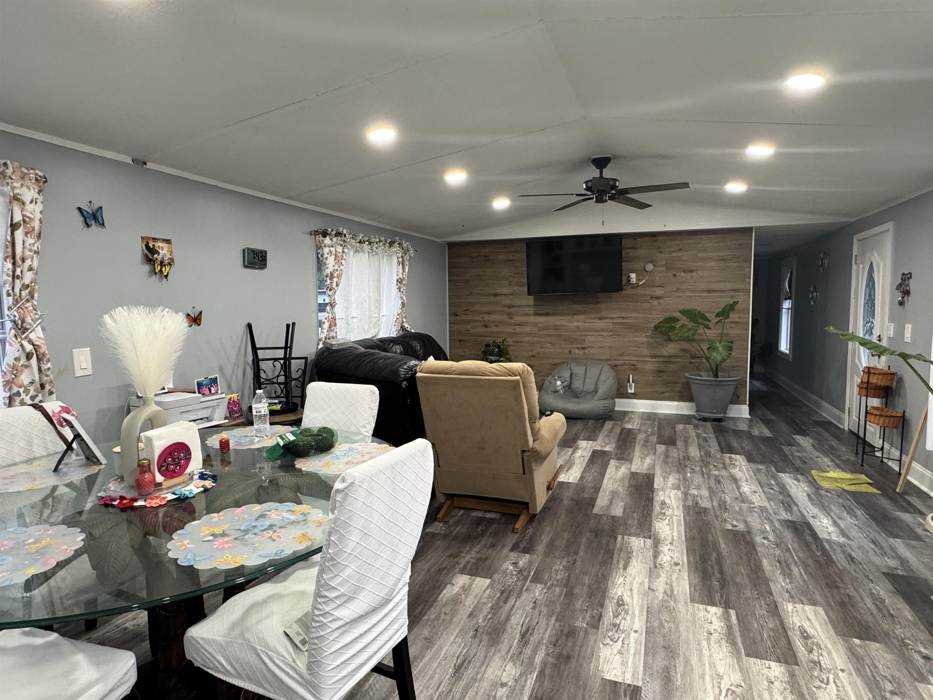 1194 Rainbow Dr. Property Photo 19