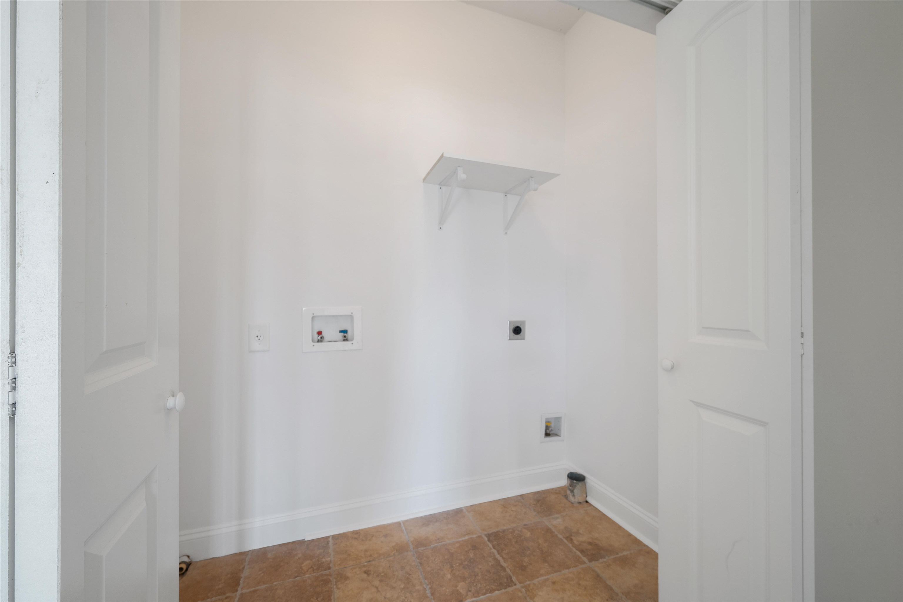 4302 Grande Harbour Blvd. Property Photo 27