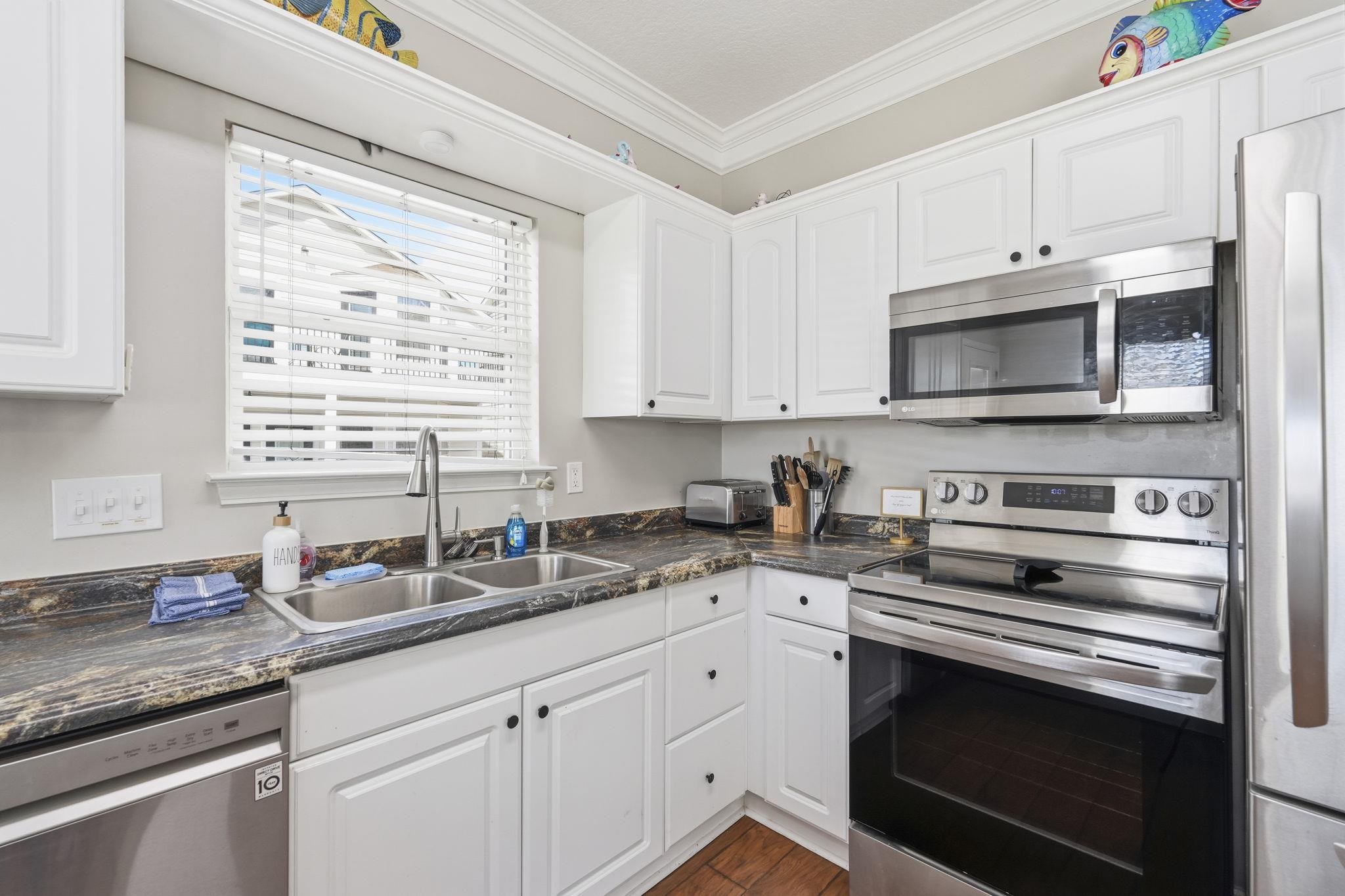 6001-1047 S Kings Hwy. Property Photo 11