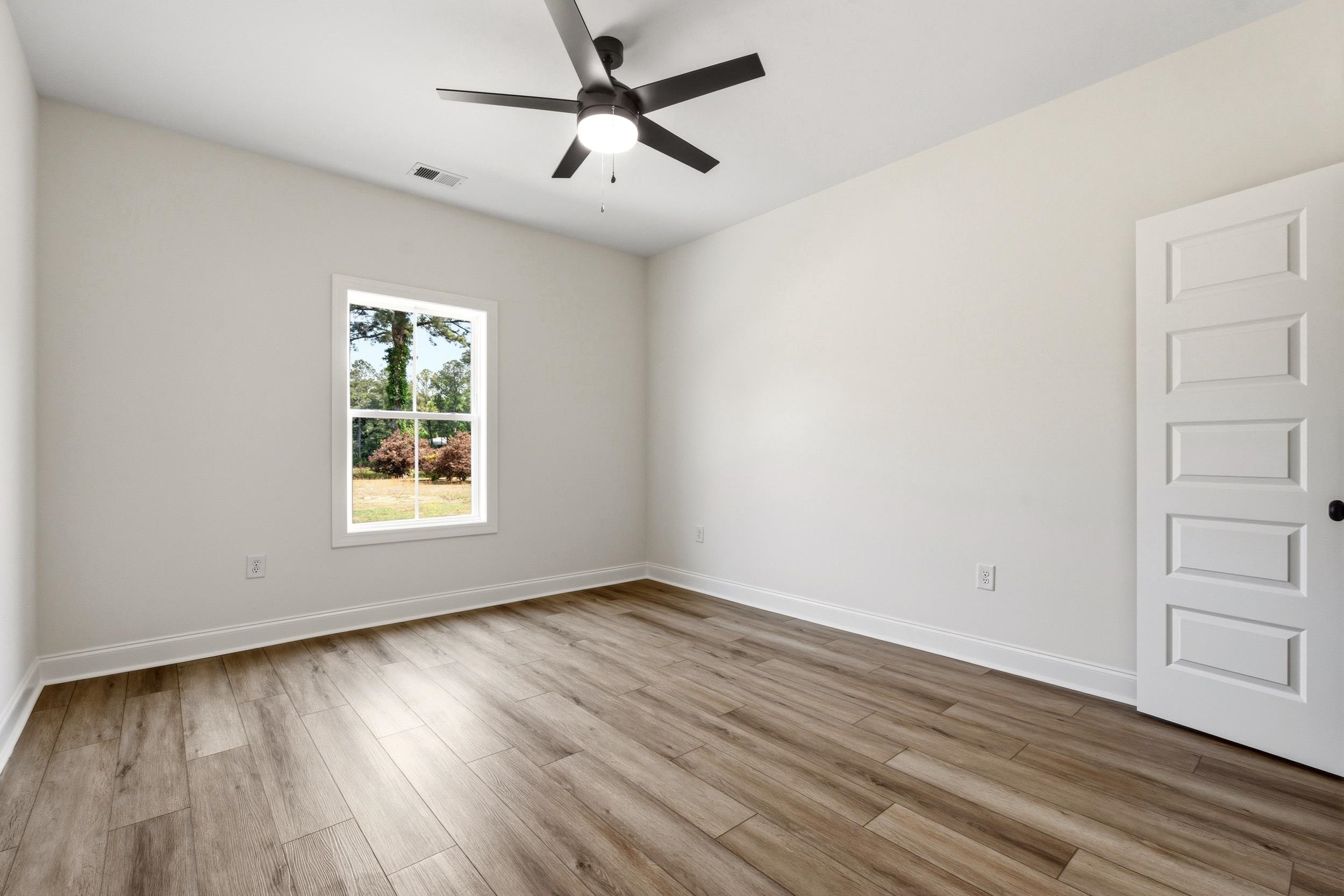 1035 Martin Ln. Property Photo 32