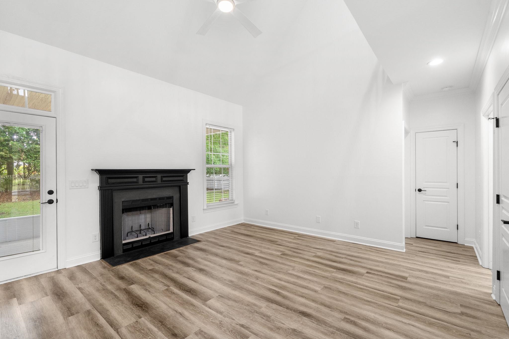 3602 Brampton Dr. Property Photo 5