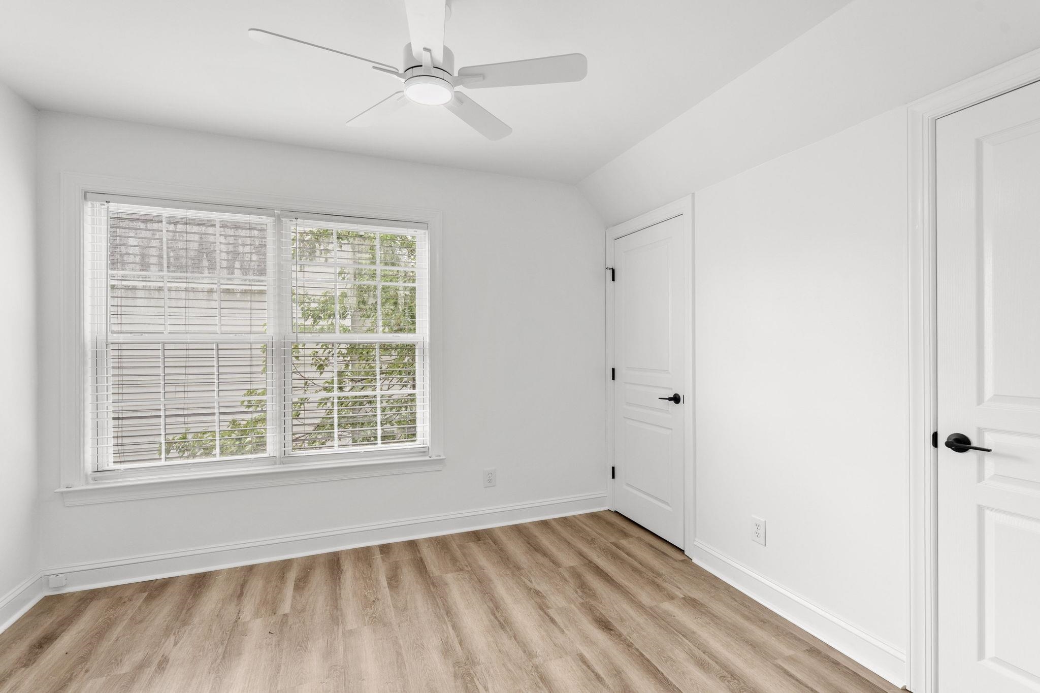 3602 Brampton Dr. Property Photo 27