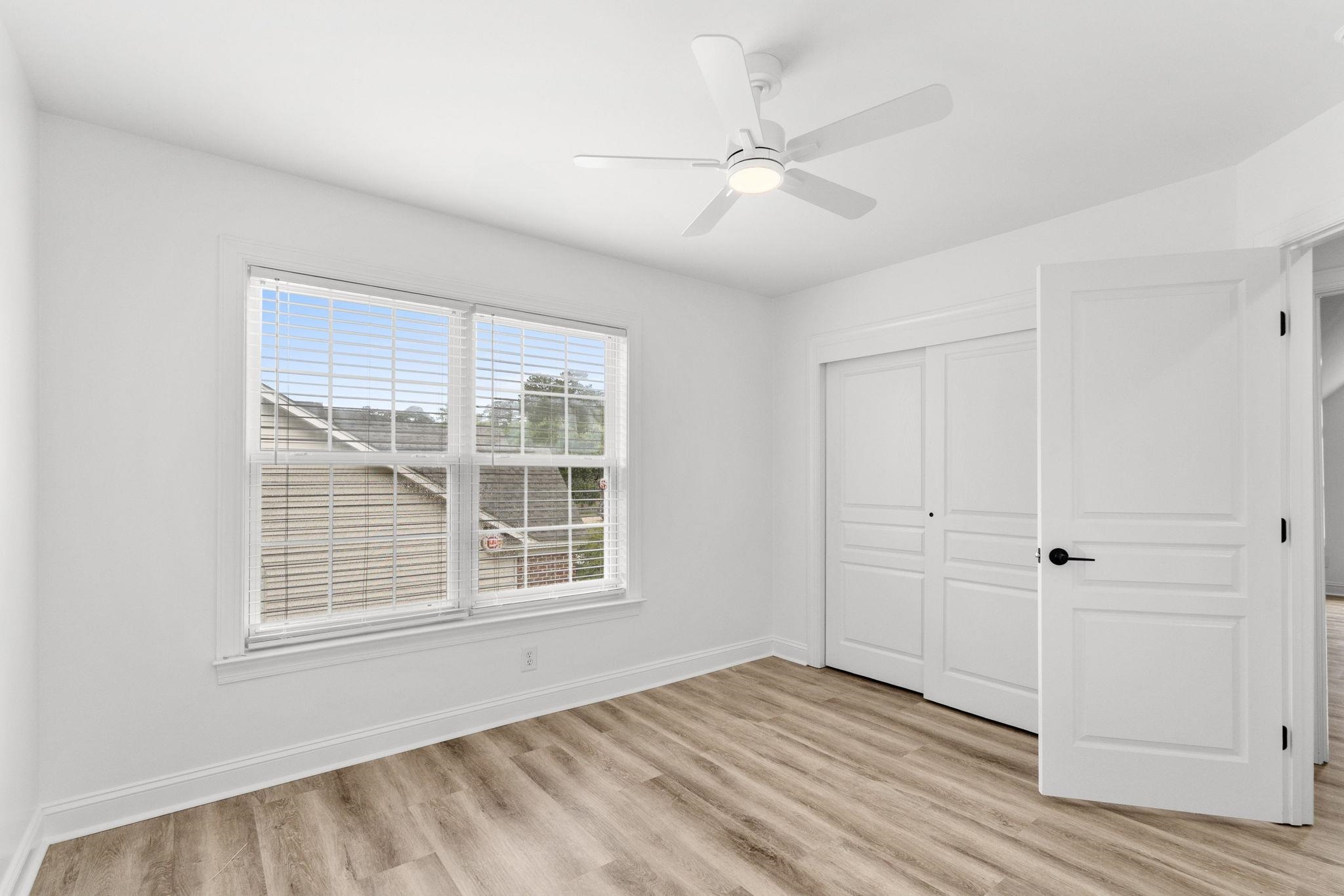 3602 Brampton Dr. Property Photo 32