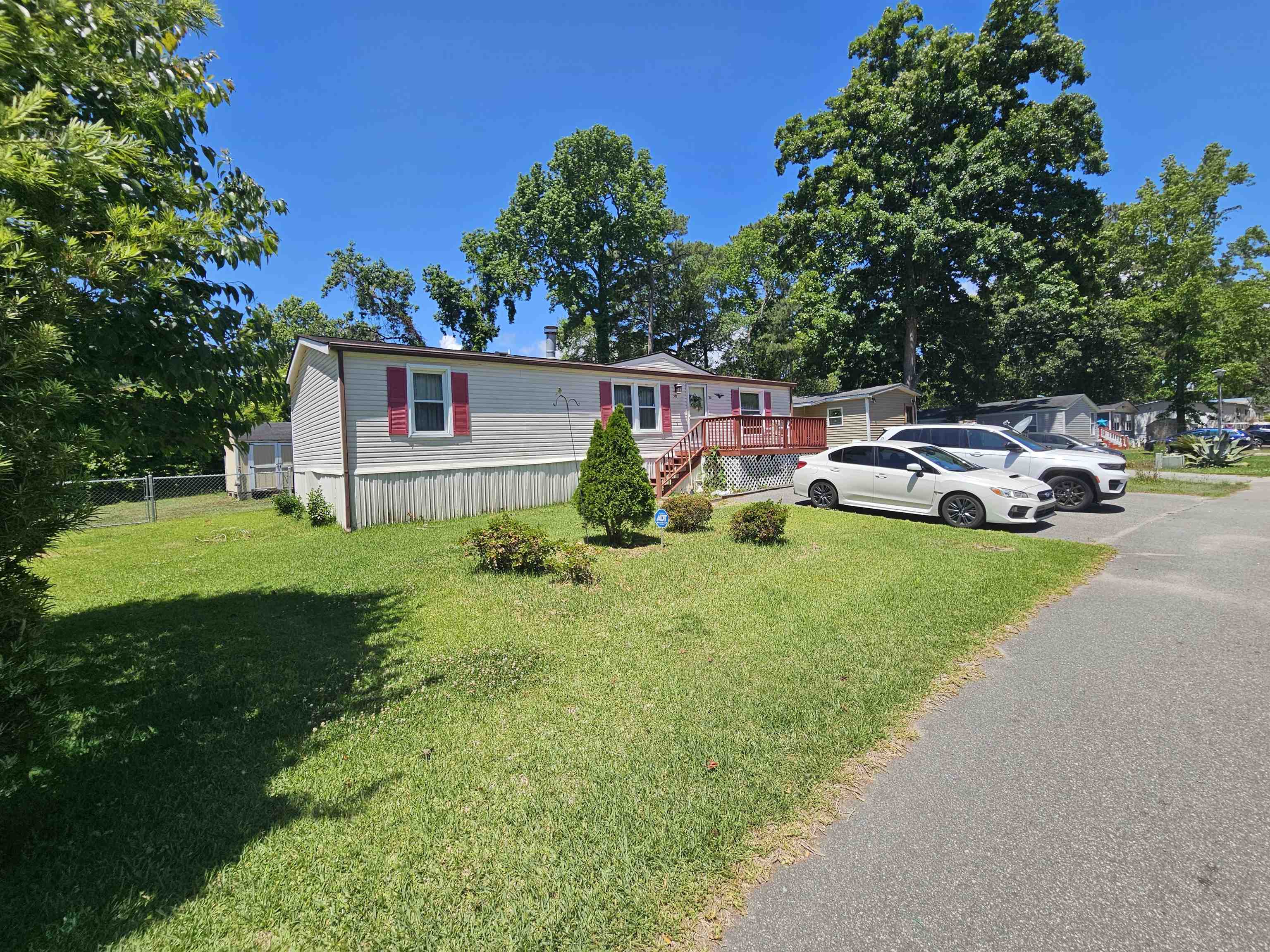 800 Columbia Dr. Property Photo 1