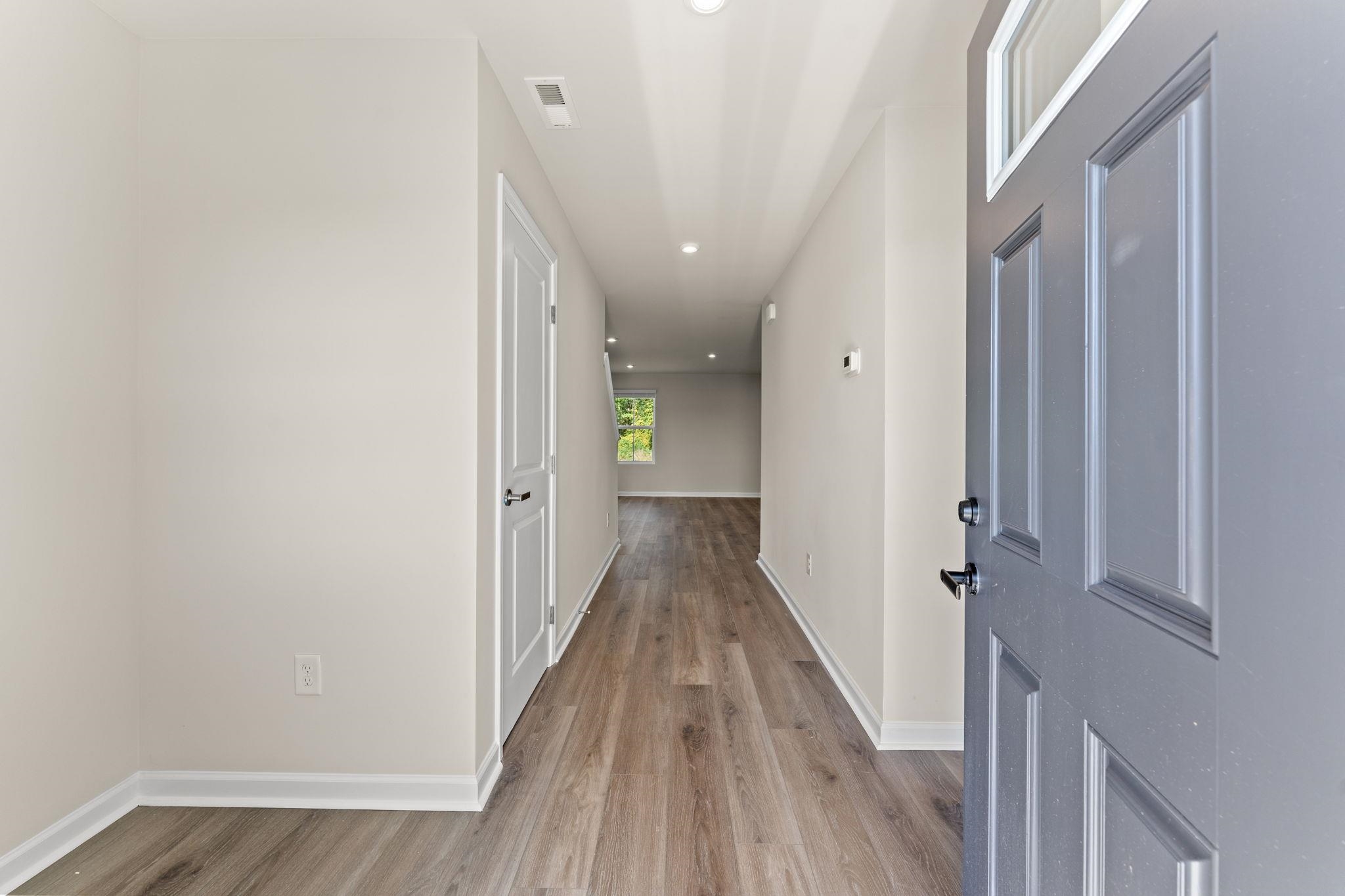 2050 Pine Meadows St Property Photo 3