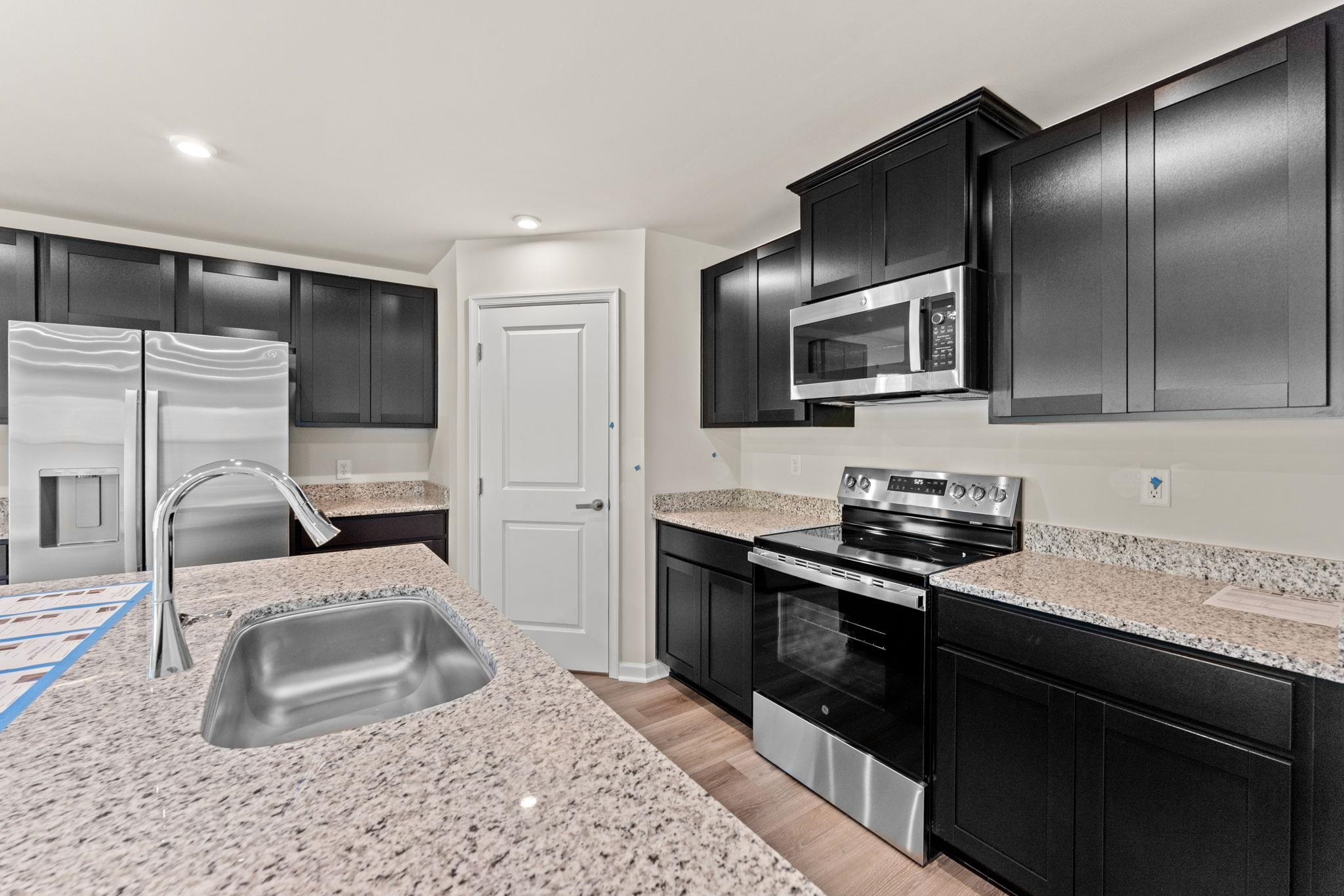 2050 Pine Meadows St Property Photo 5