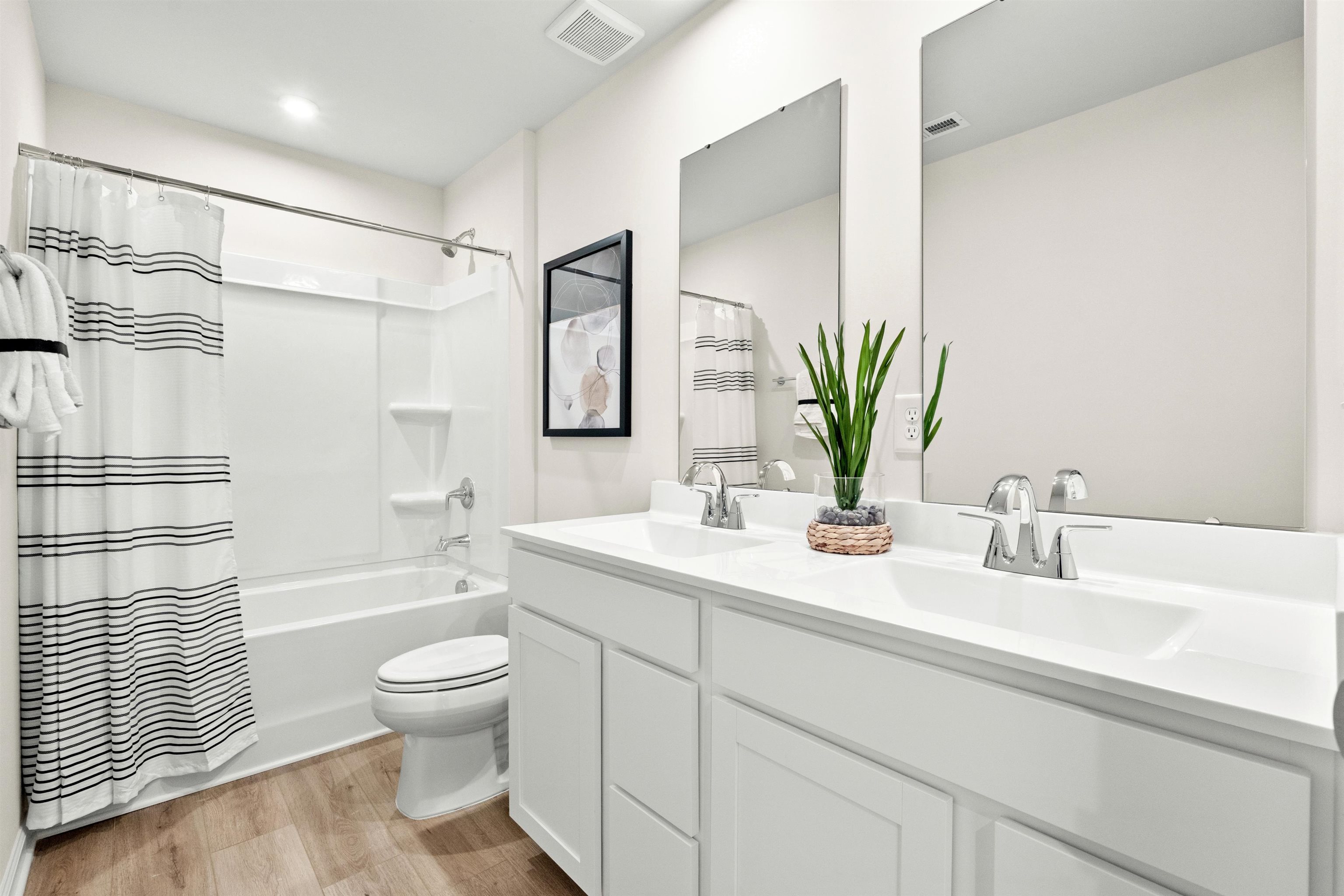 2050 Pine Meadows St Property Photo 16