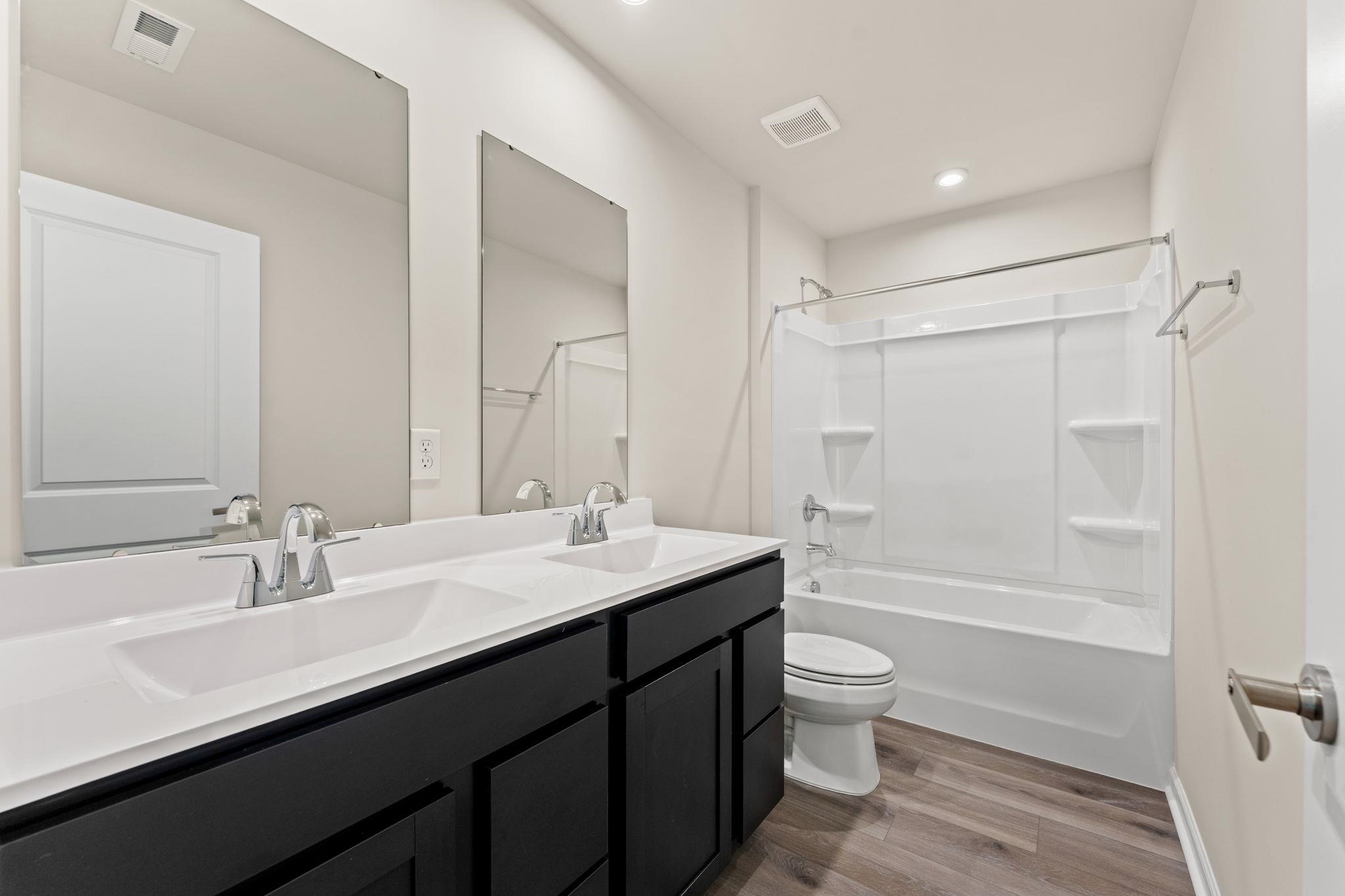 2050 Pine Meadows St Property Photo 18