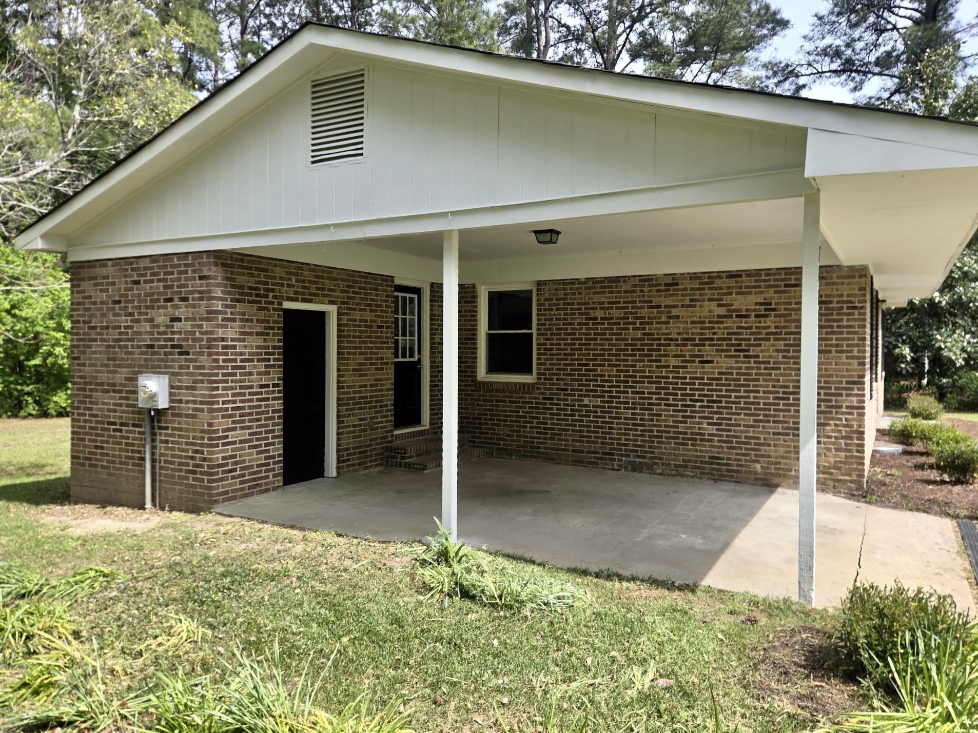 7072 Horseshoe Circle Property Photo 4
