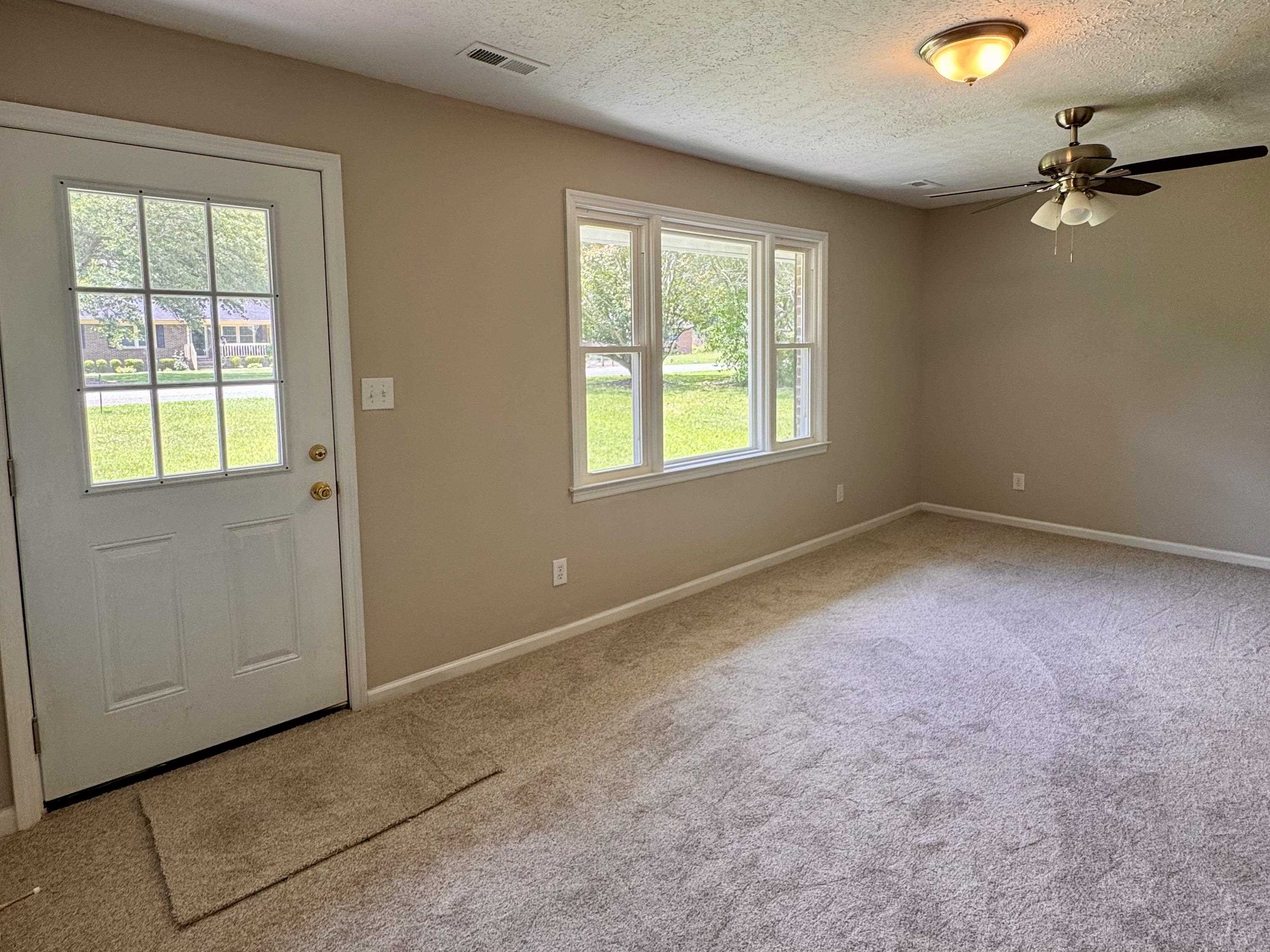 7072 Horseshoe Circle Property Photo 6