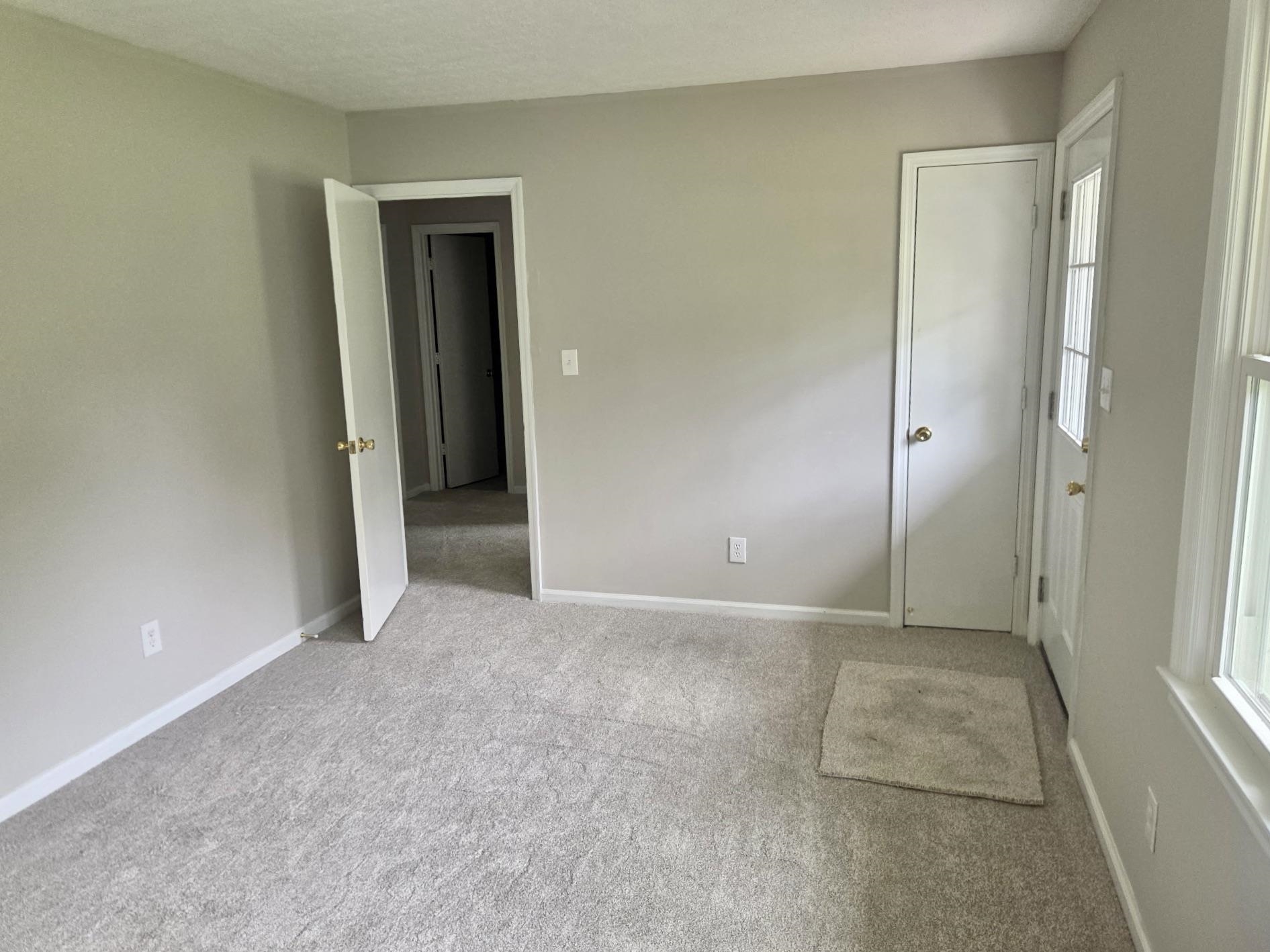 7072 Horseshoe Circle Property Photo 9