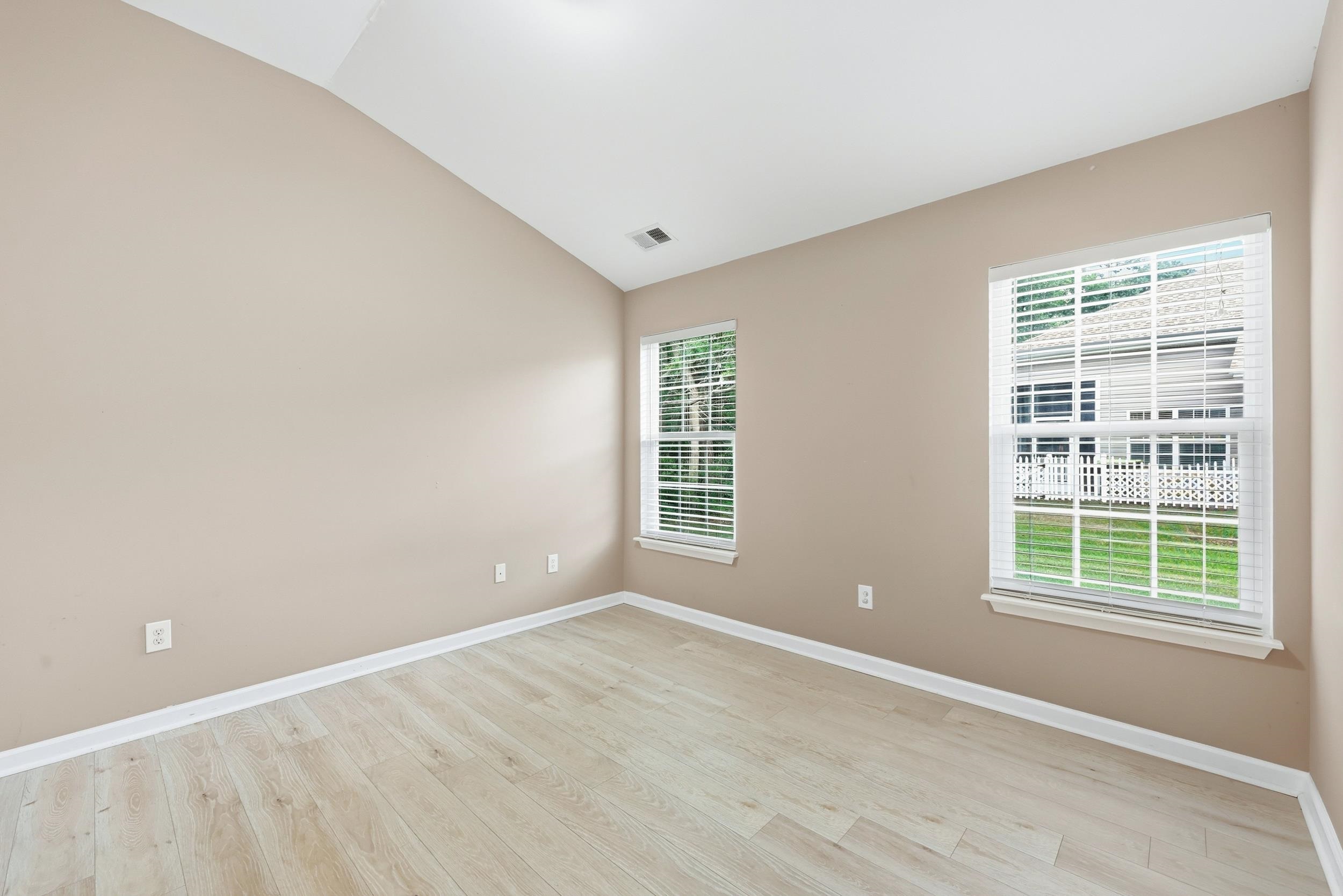 804 Encampment Ct. Property Photo 28