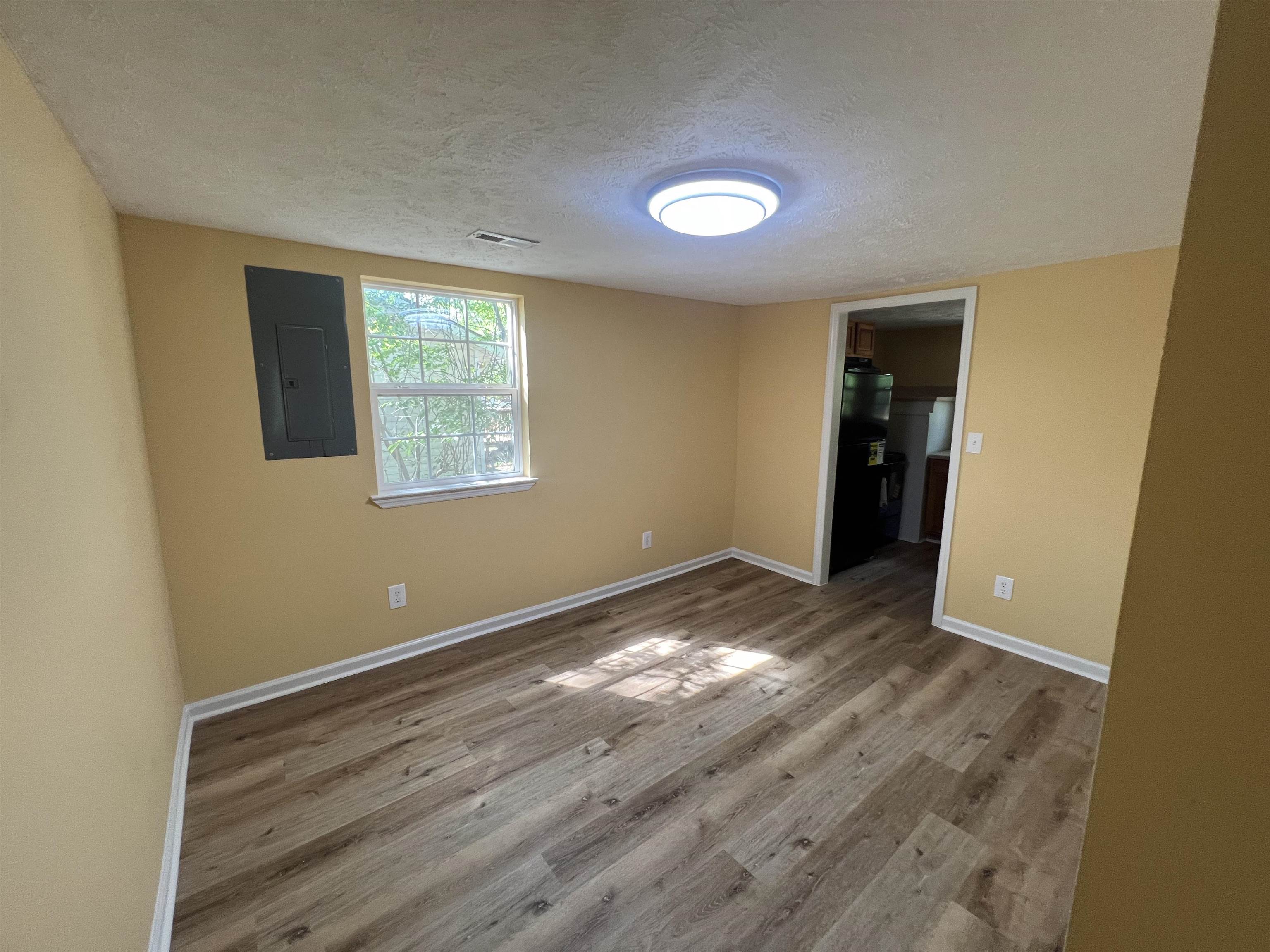 1714 Ward Circle Property Photo 2