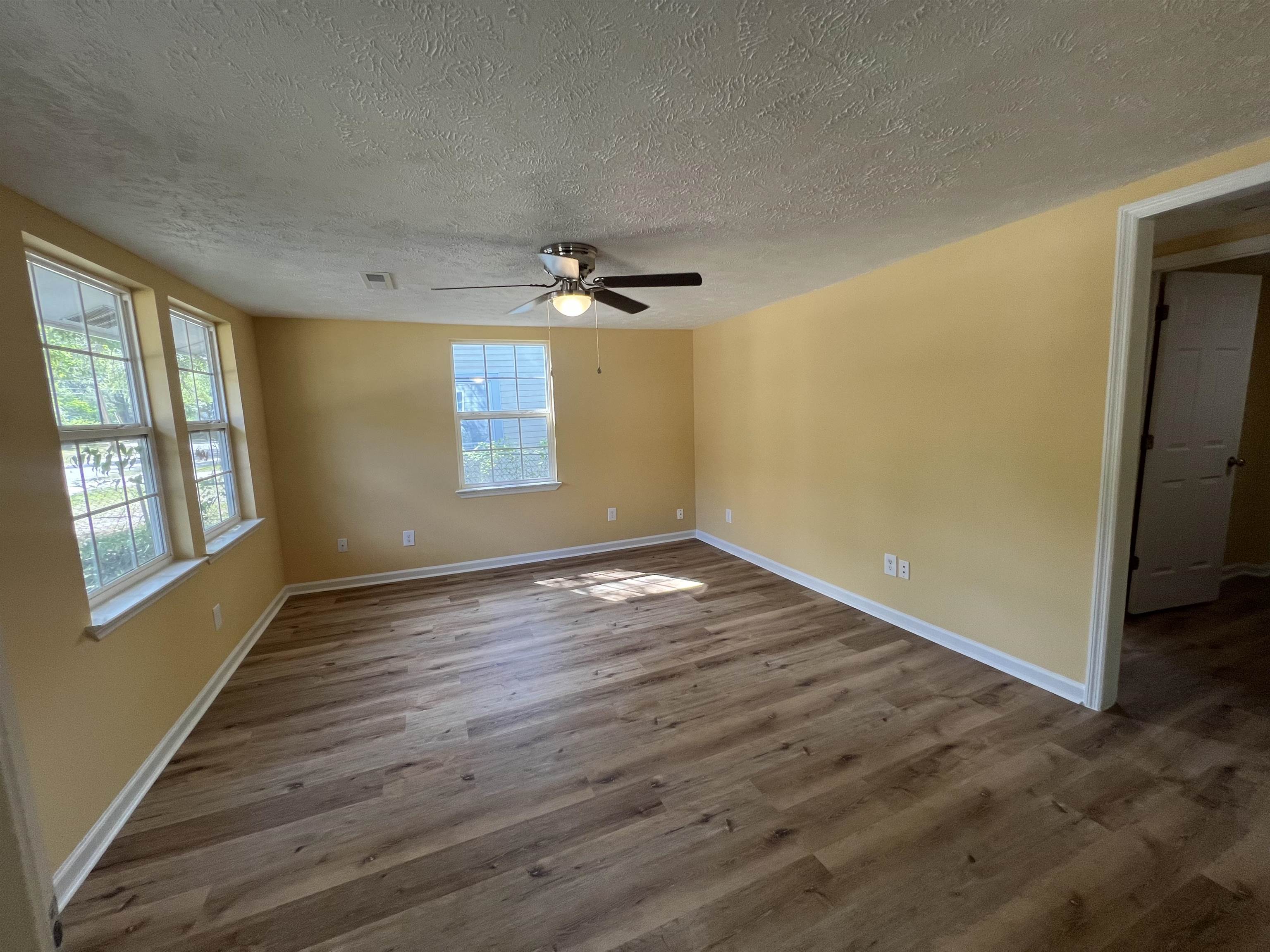 1714 Ward Circle Property Photo 4