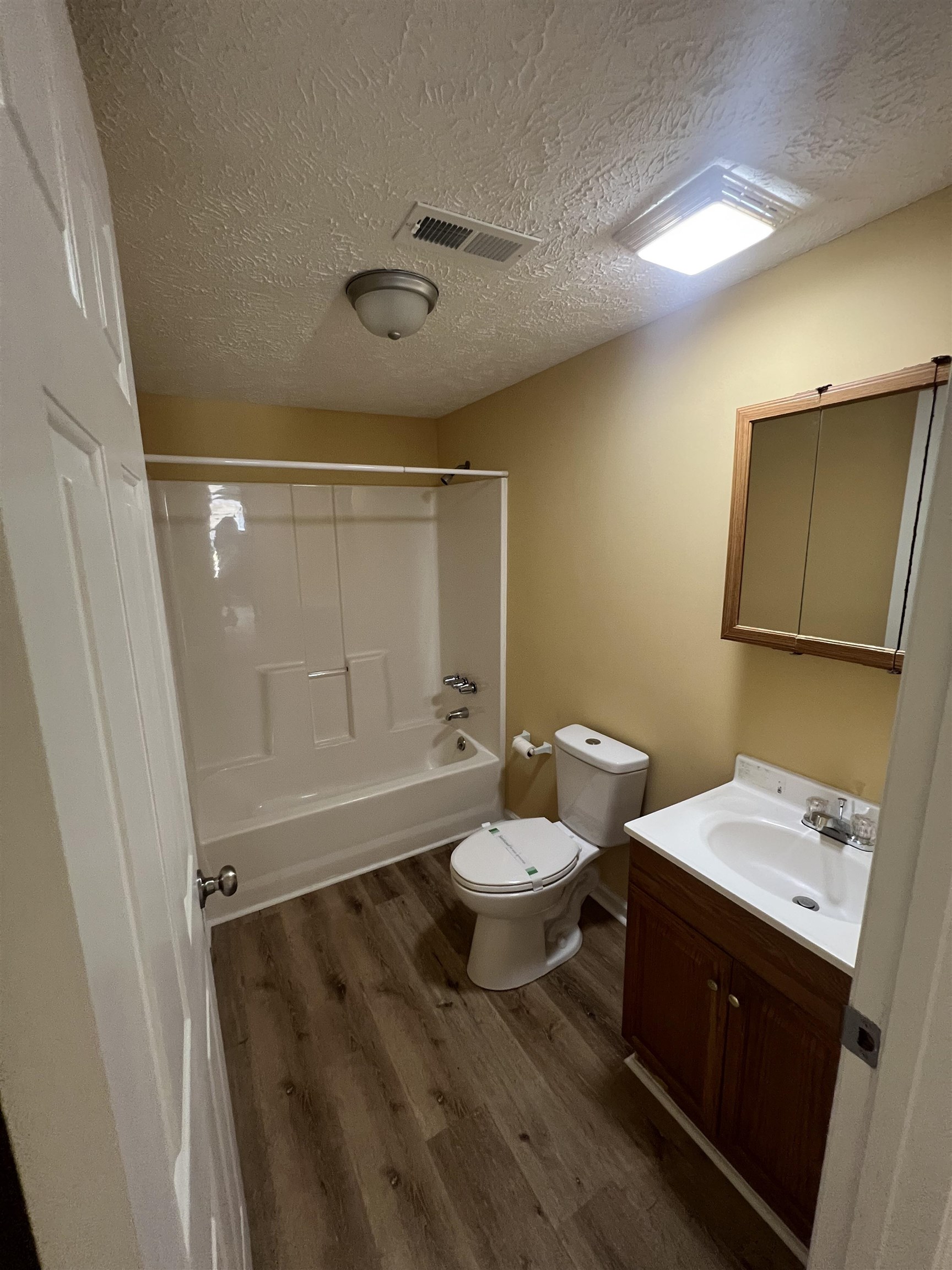 1714 Ward Circle Property Photo 5