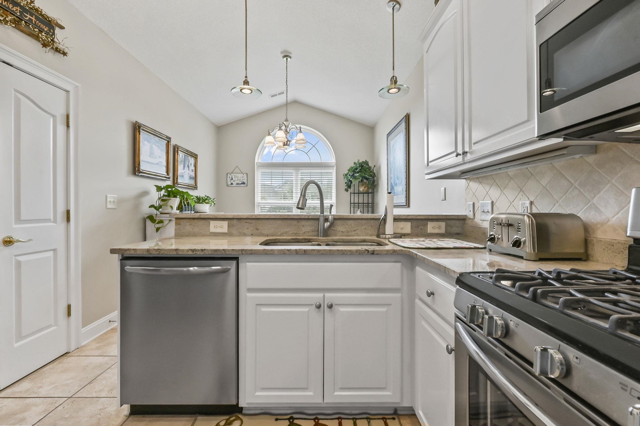 1504 Saint Thomas Circle Property Photo 7