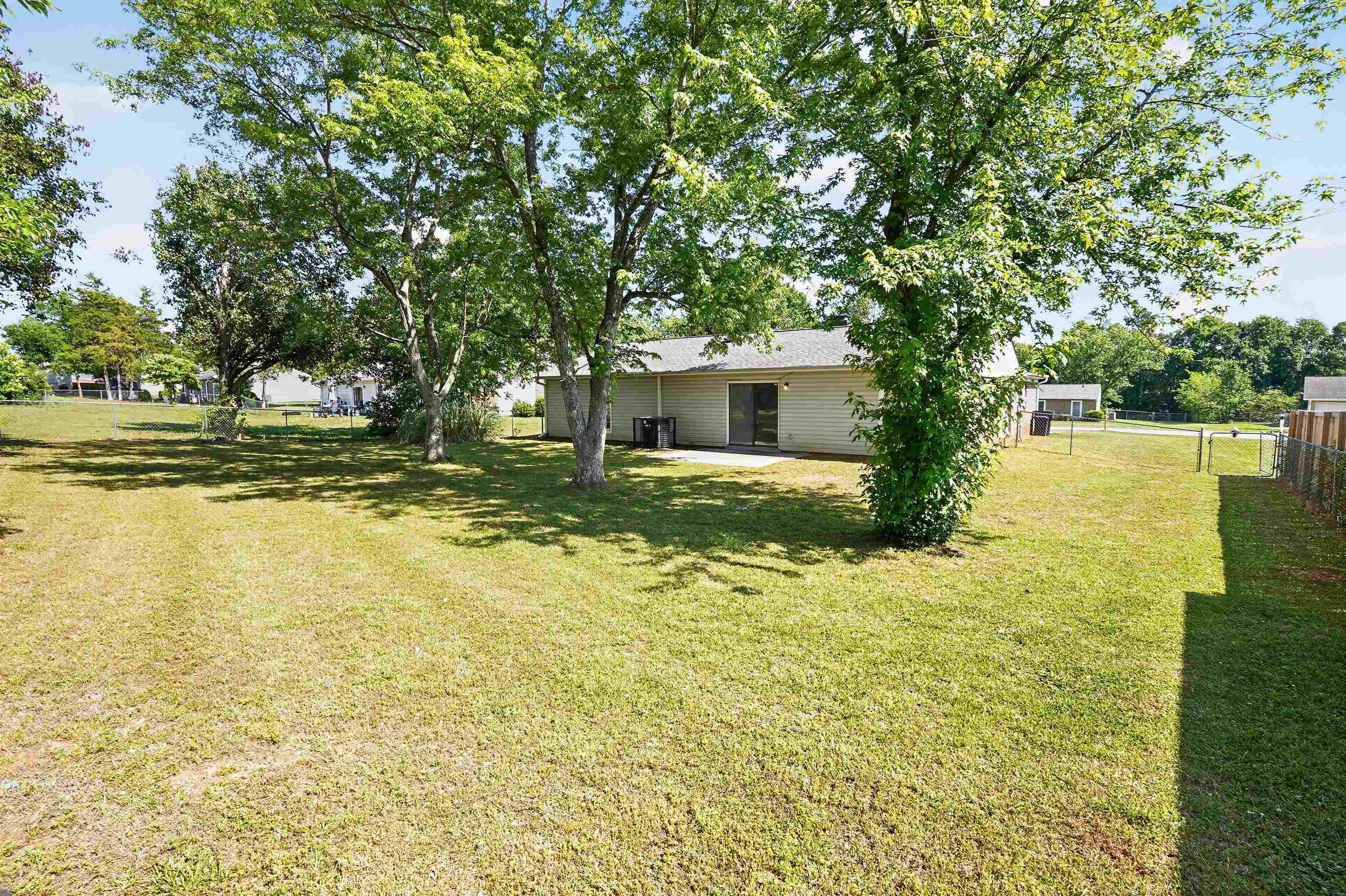 108 Sedgefield Ct Property Photo 2