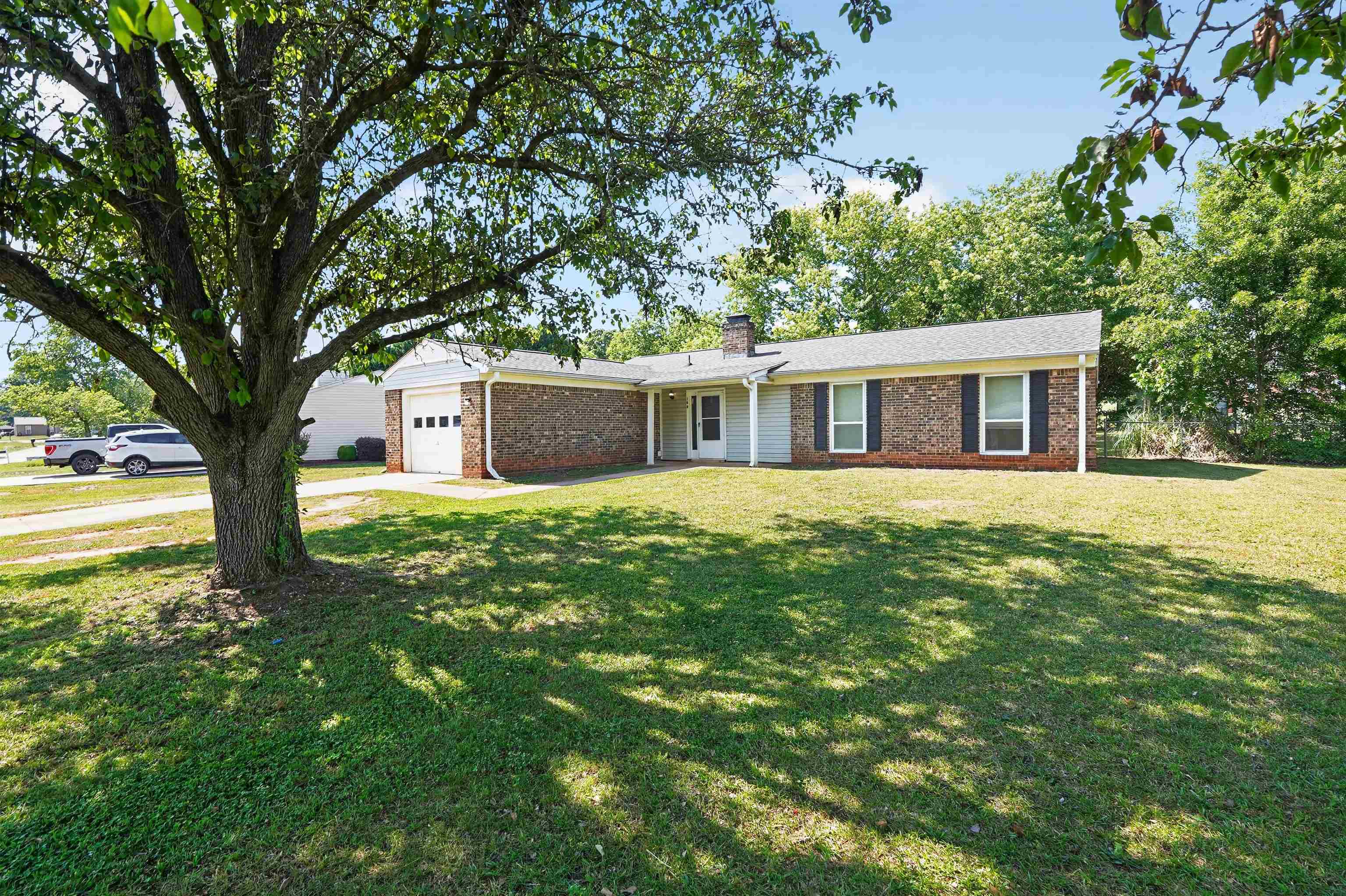 108 Sedgefield Ct Property Photo 4