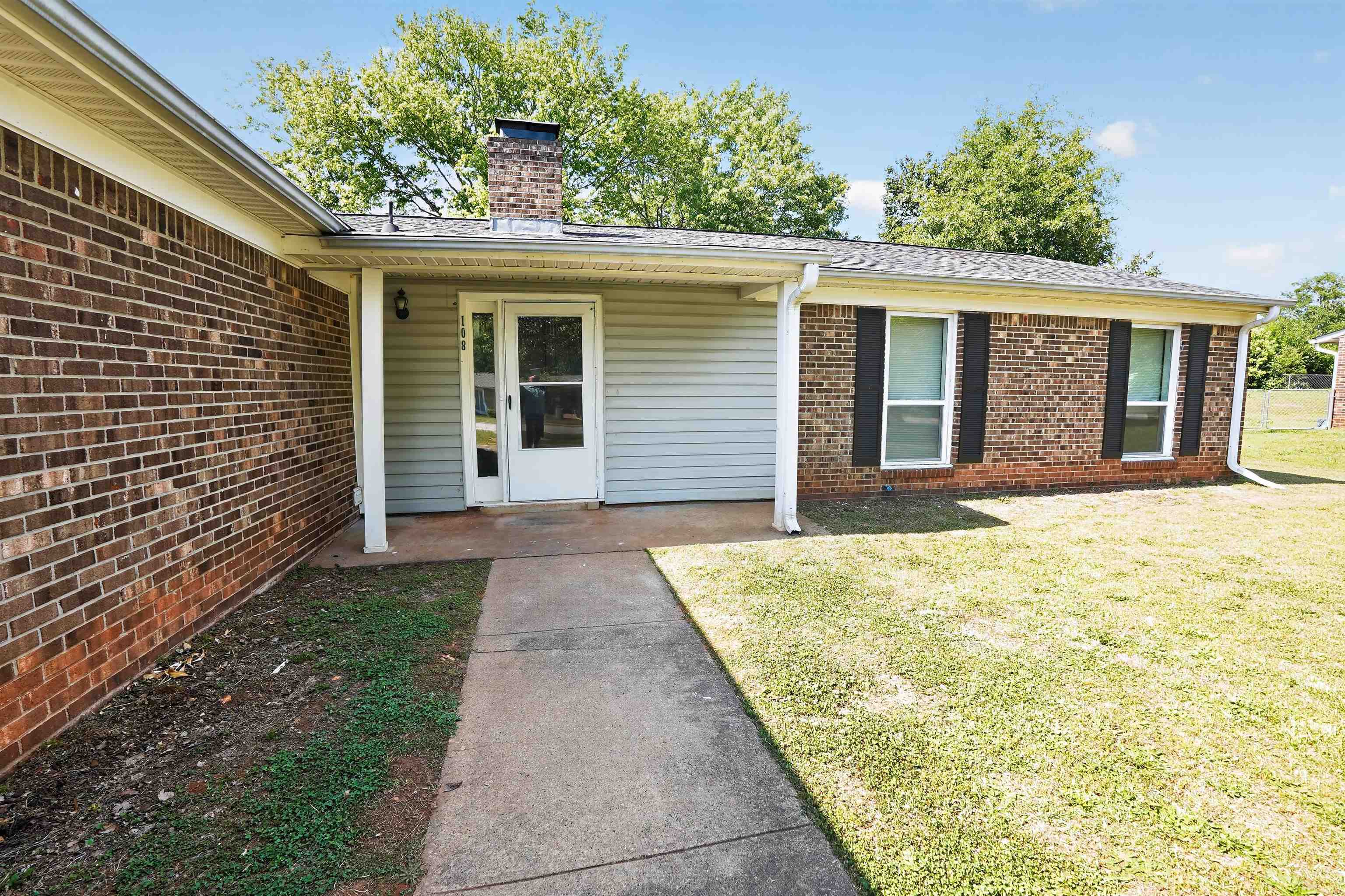 108 Sedgefield Ct Property Photo 5