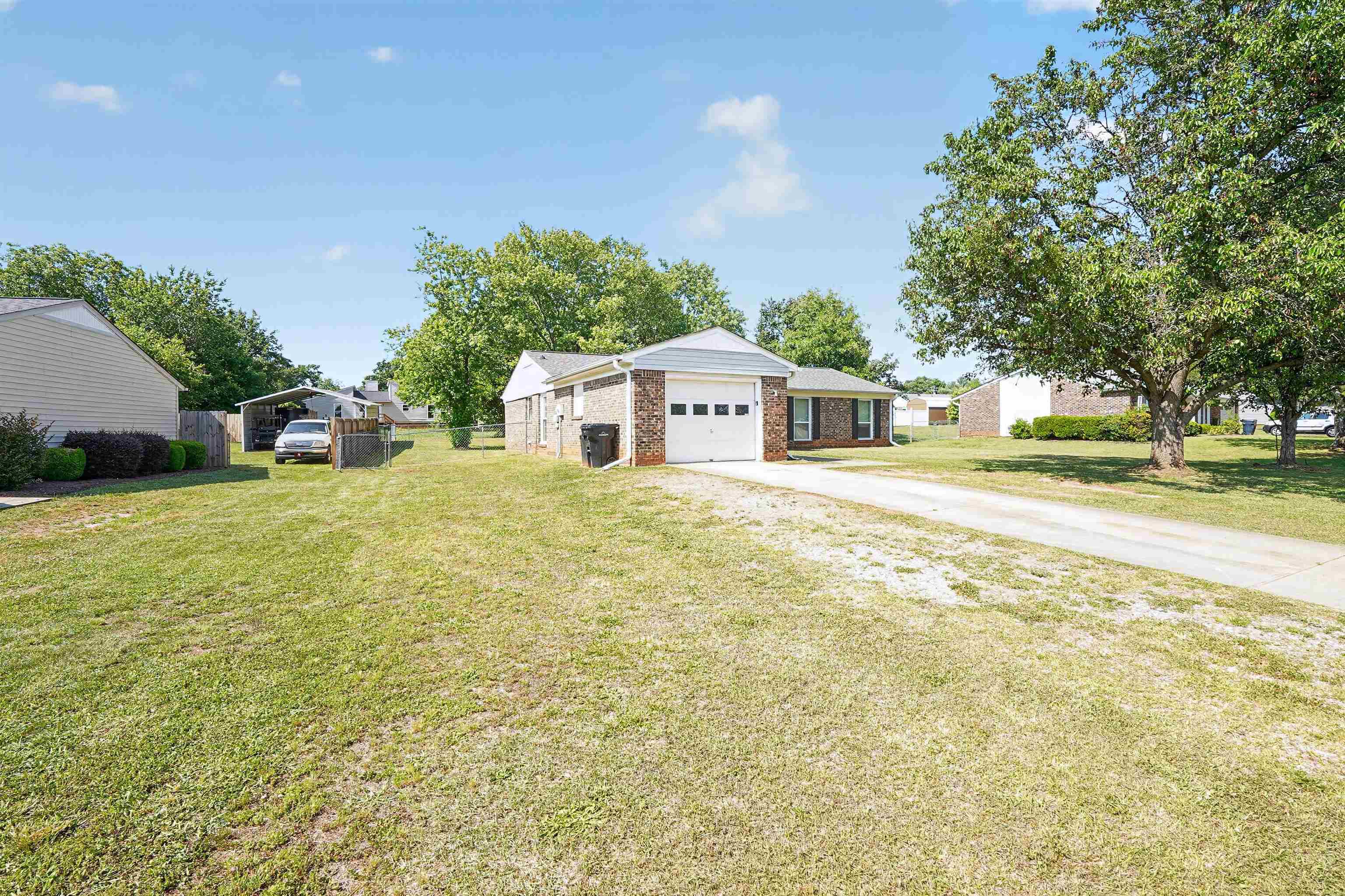 108 Sedgefield Ct Property Photo 8