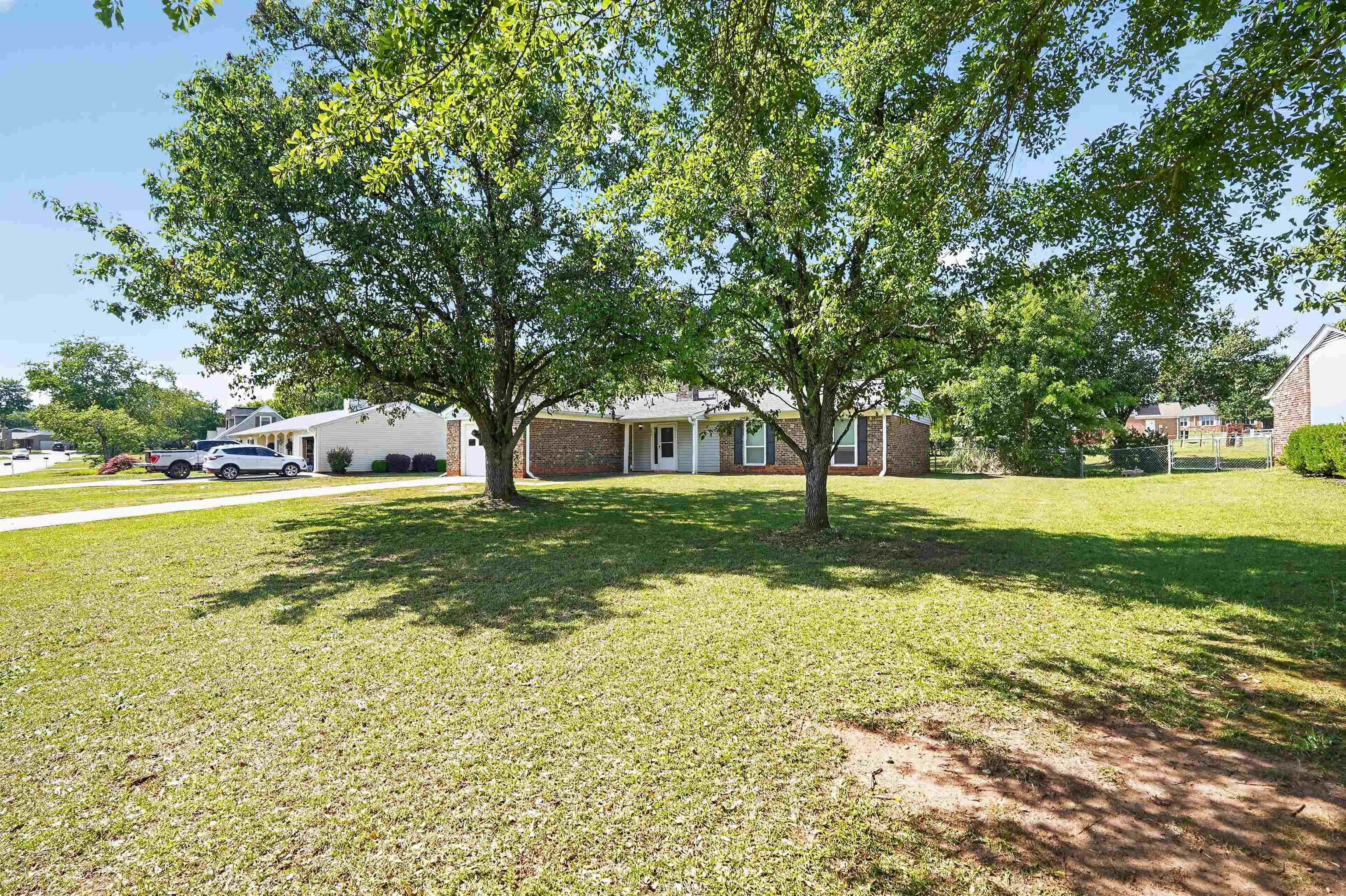 108 Sedgefield Ct Property Photo 9