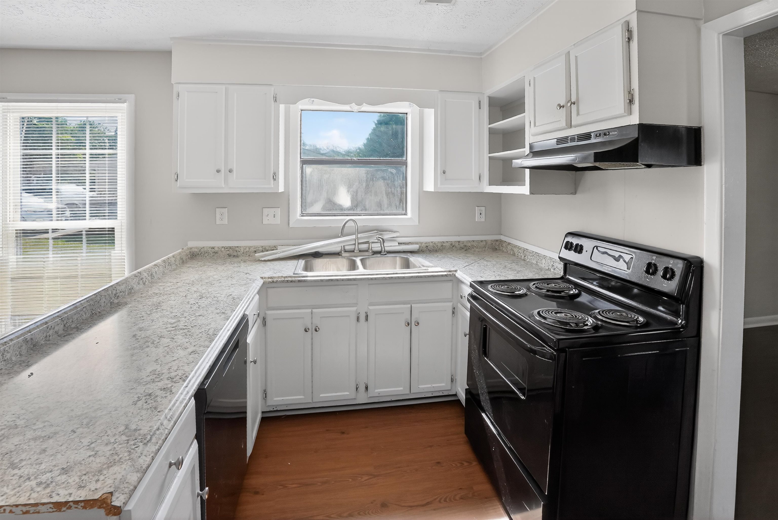 108 Sedgefield Ct Property Photo 24