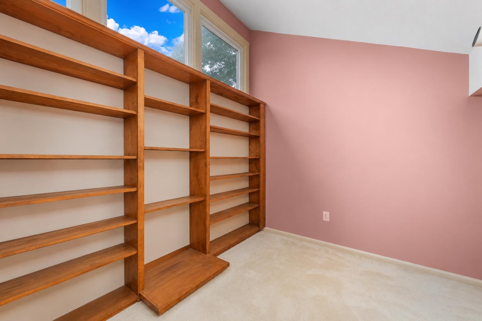 623 Rosemary Ln. Property Photo 18