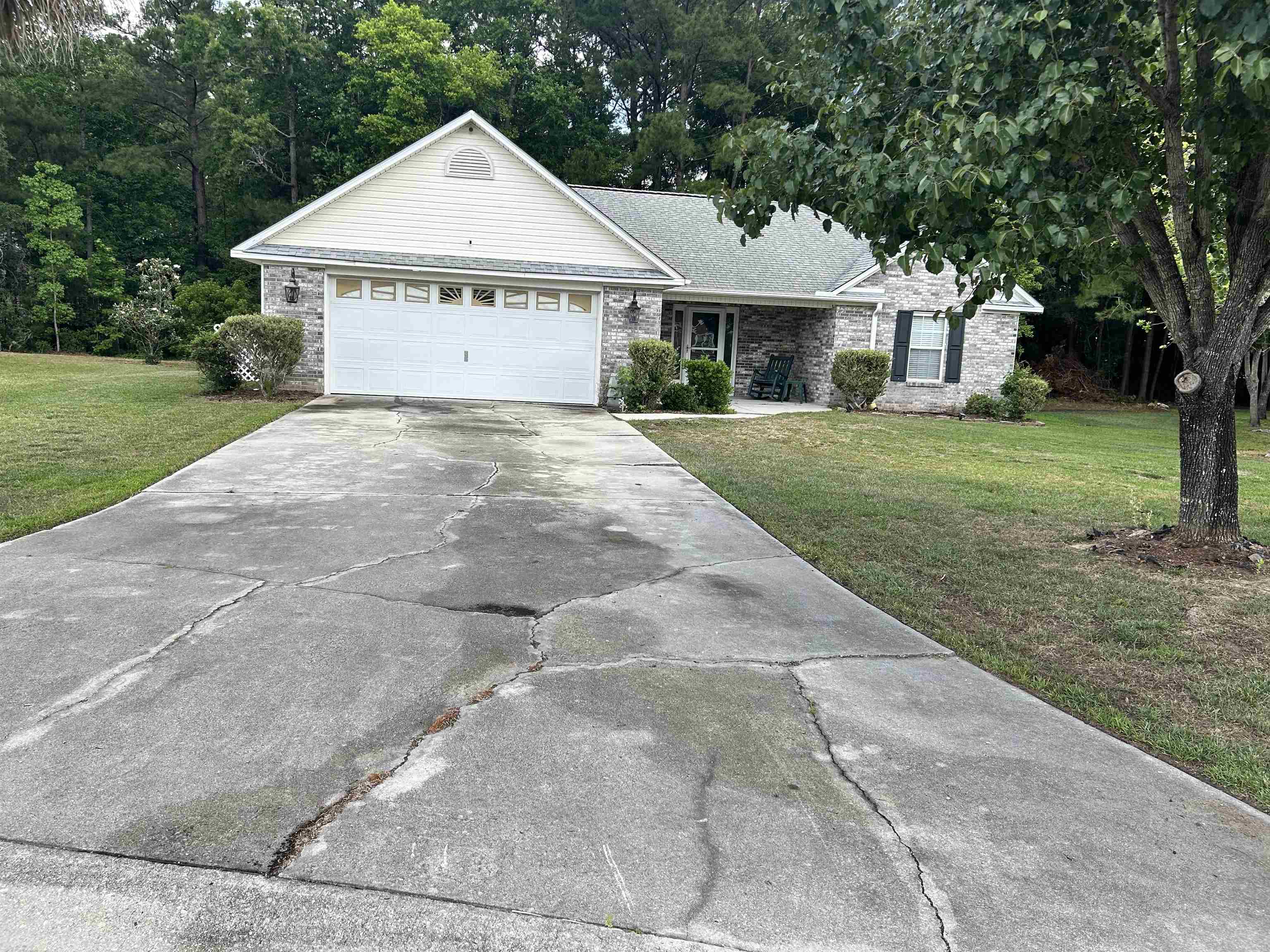136 Ashworth Dr. Property Photo 3
