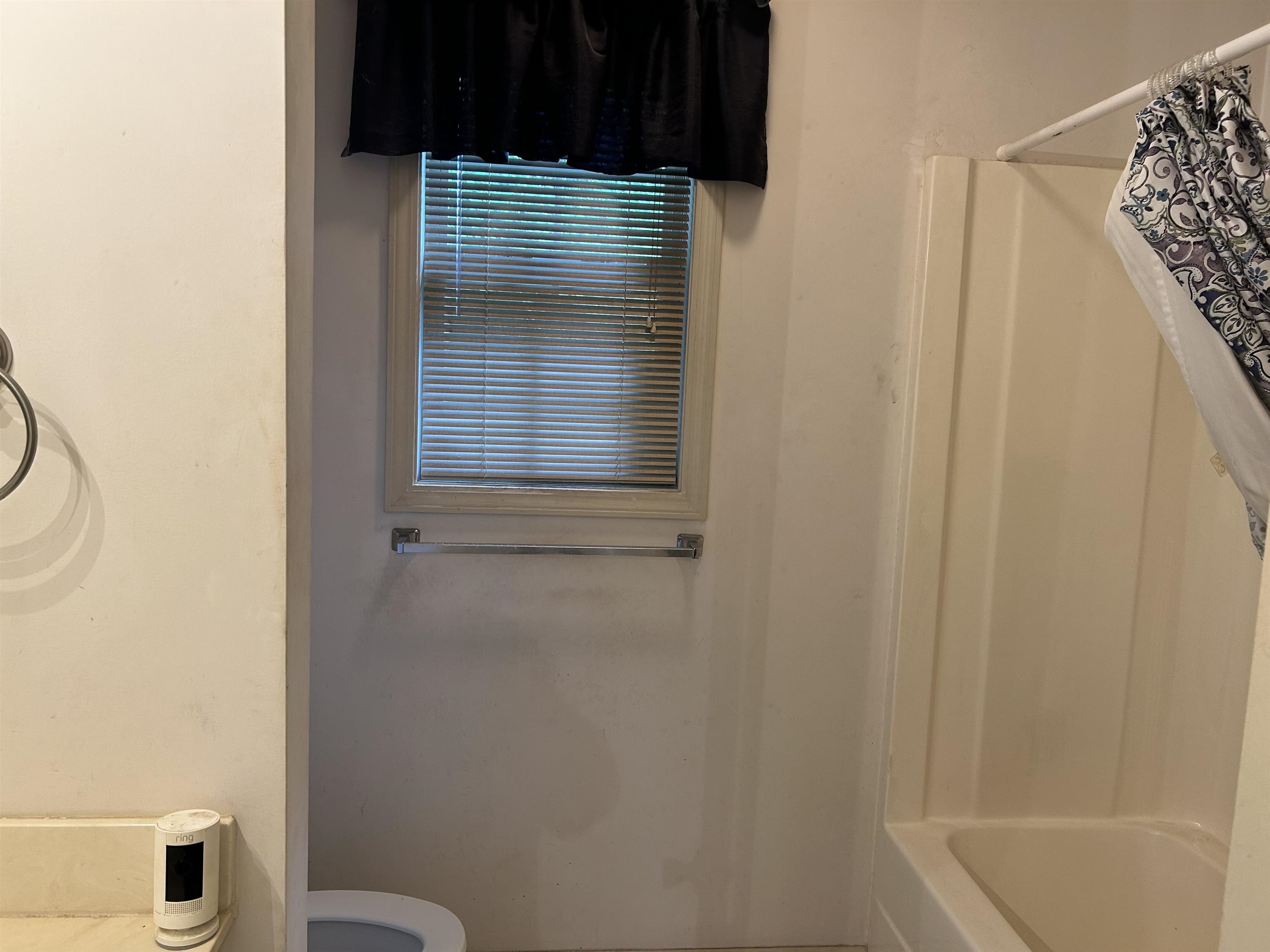 136 Ashworth Dr. Property Photo 6