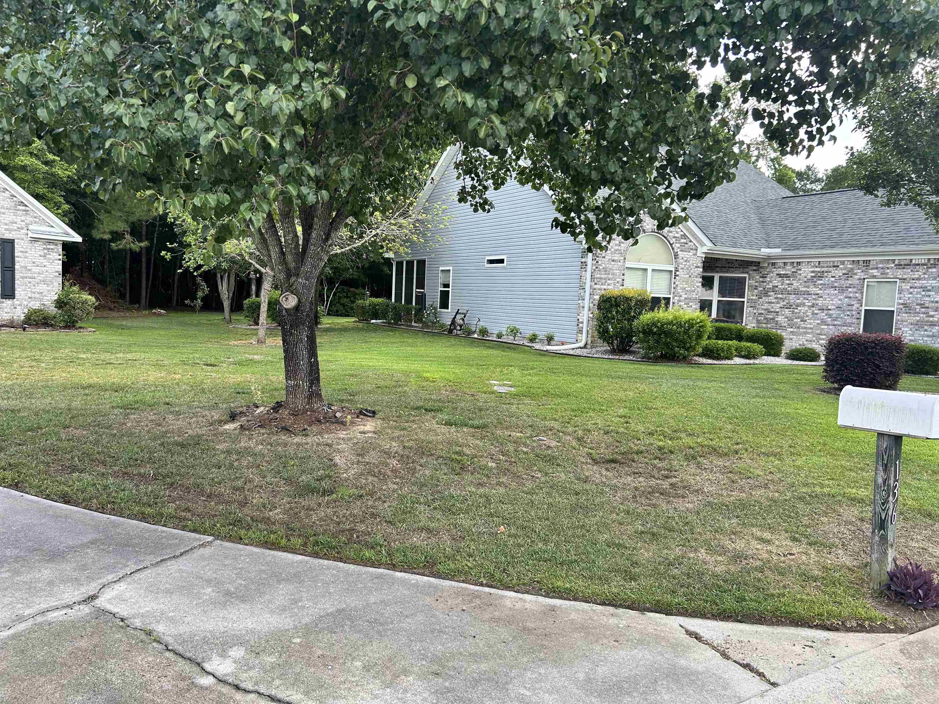 136 Ashworth Dr. Property Photo 23