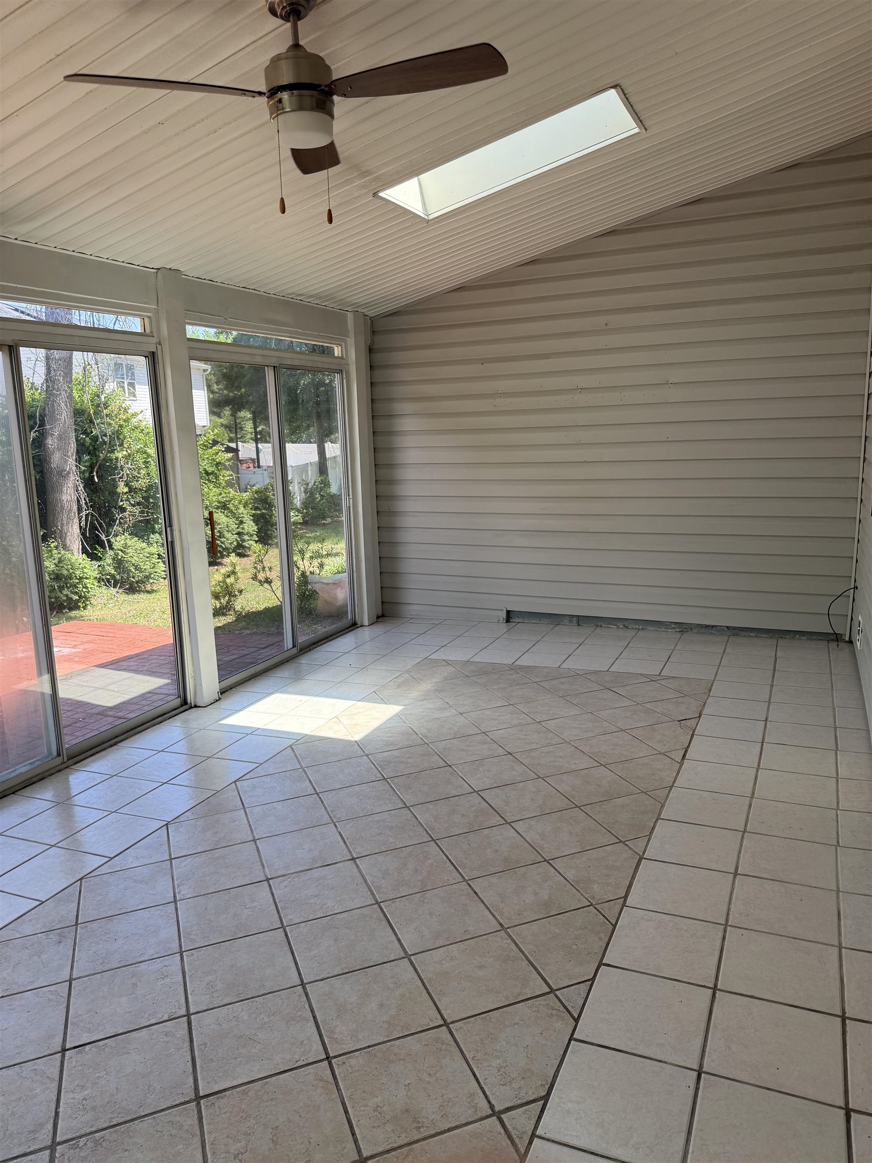 1444a Bessant Ave. Property Photo 11