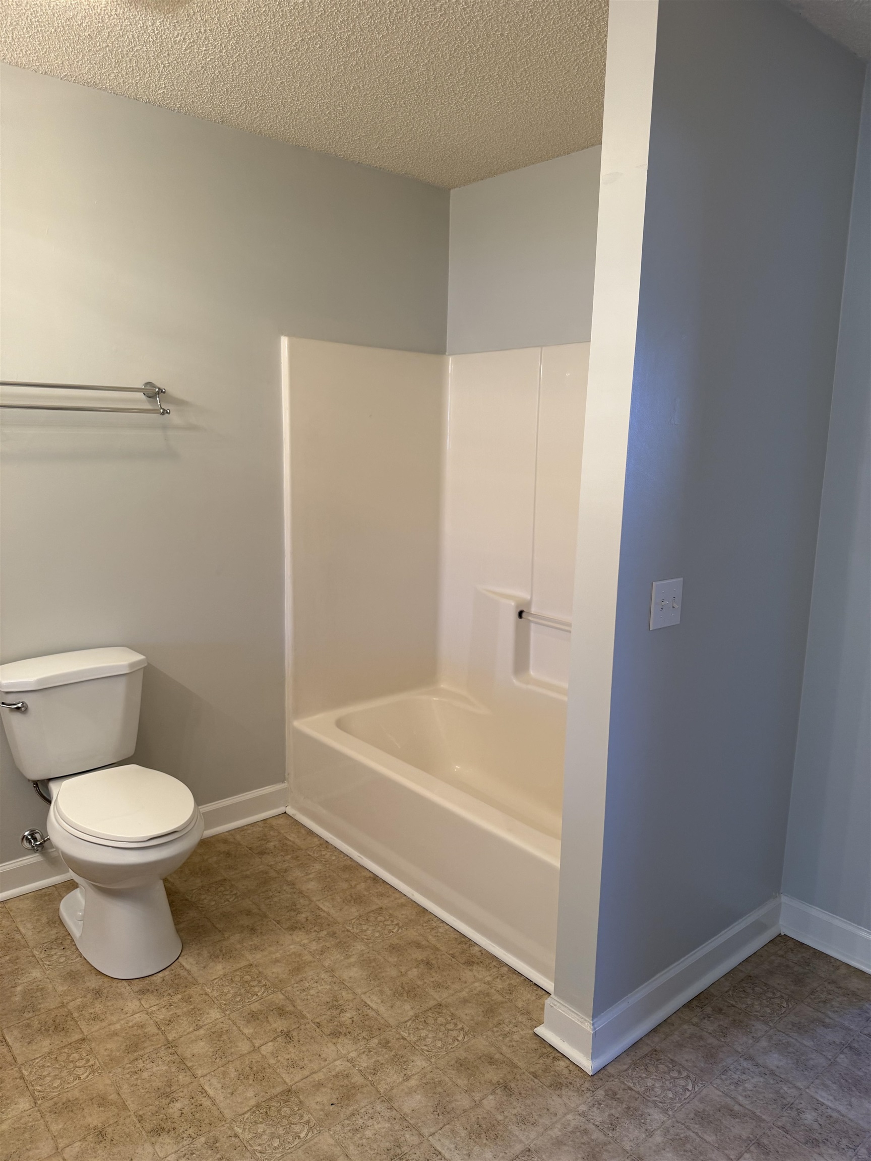1444a Bessant Ave. Property Photo 16