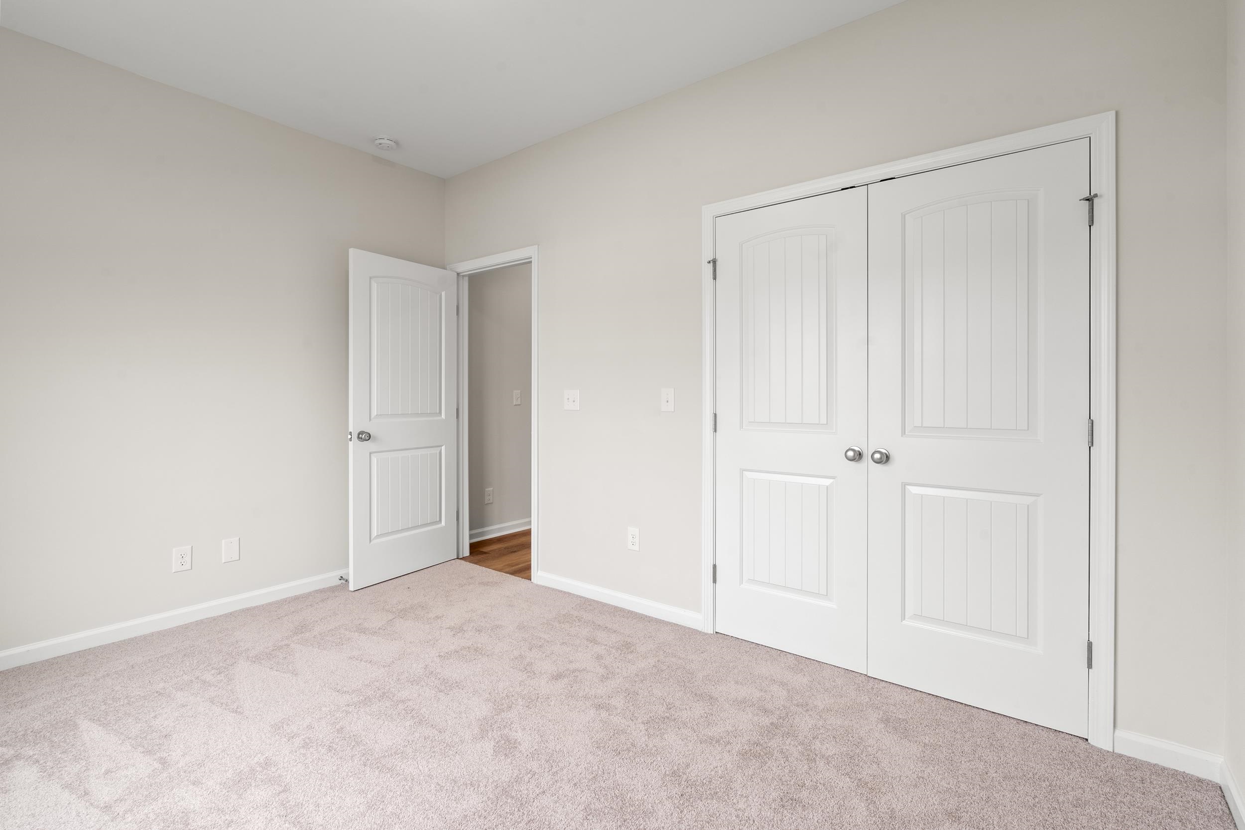 194 Stillbrook Dr. Property Photo 3