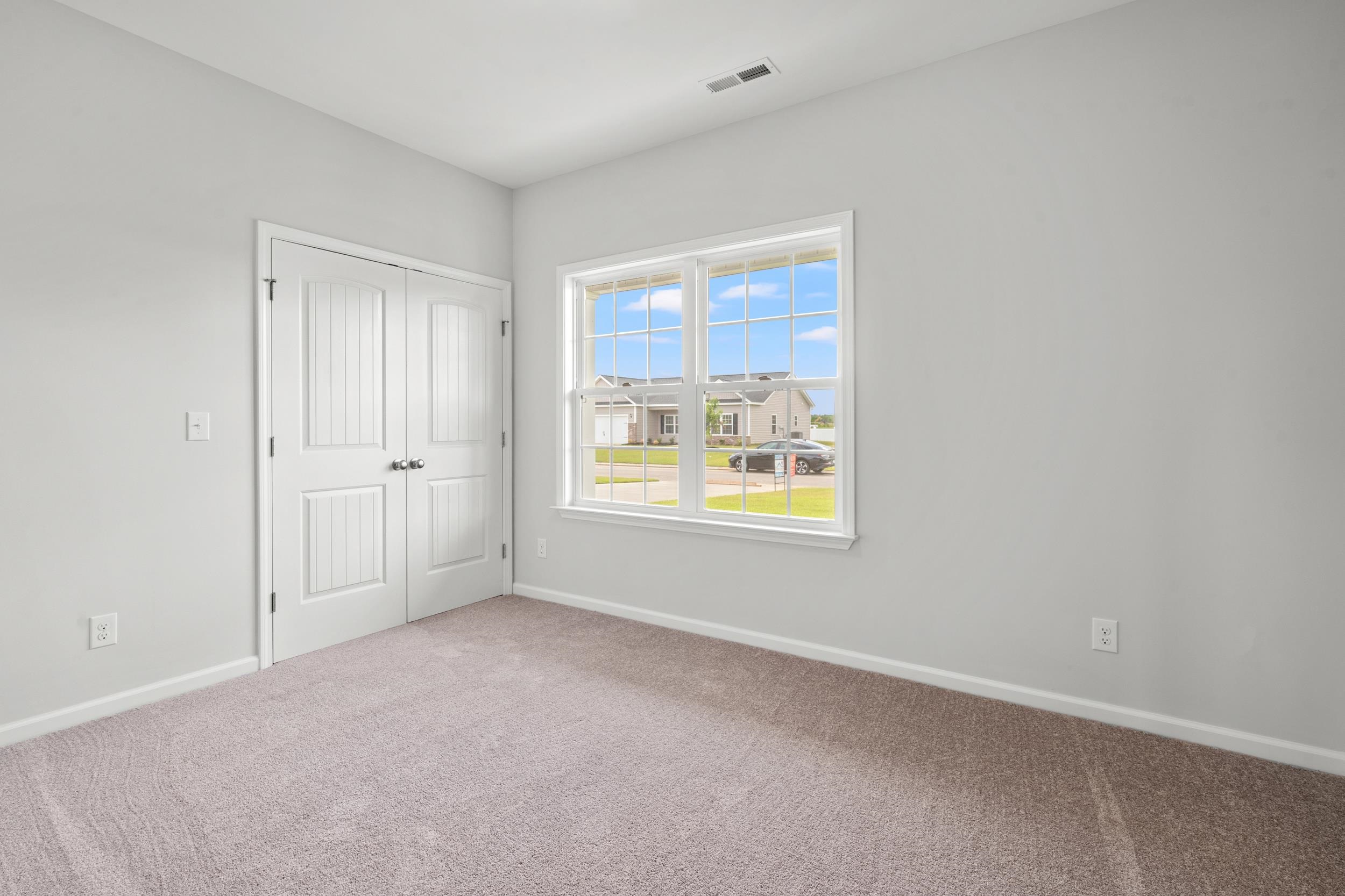 190 Stillbrook Dr. Property Photo 12