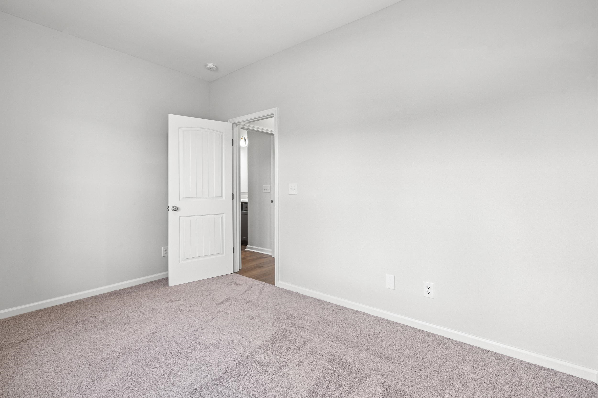 190 Stillbrook Dr. Property Photo 13