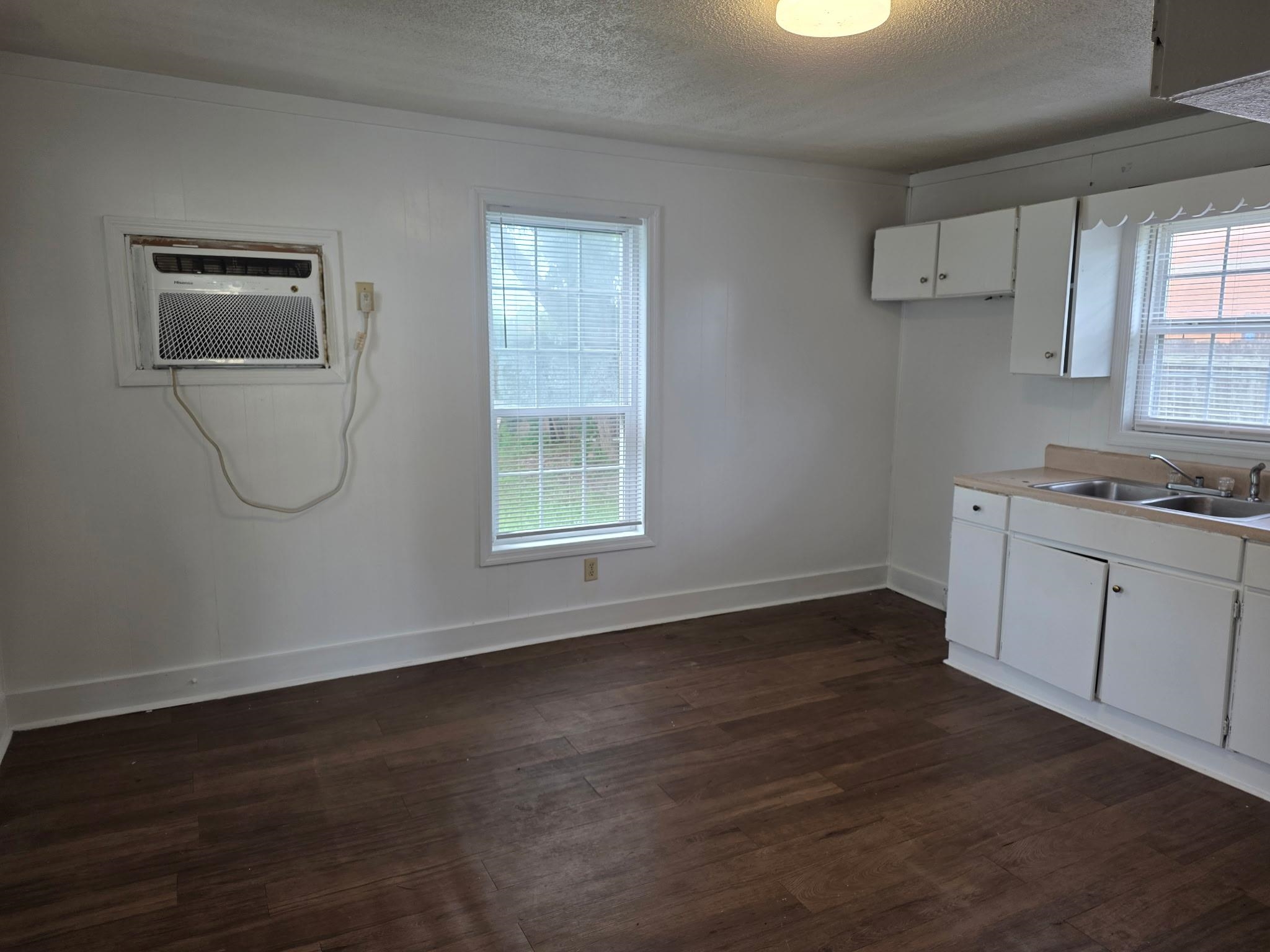 516 Gapway St. Property Photo 3