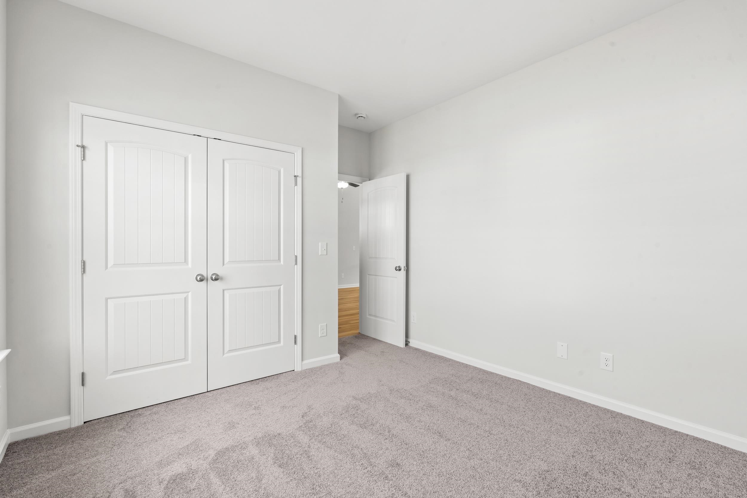 186 Stillbrook Dr. Property Photo 8