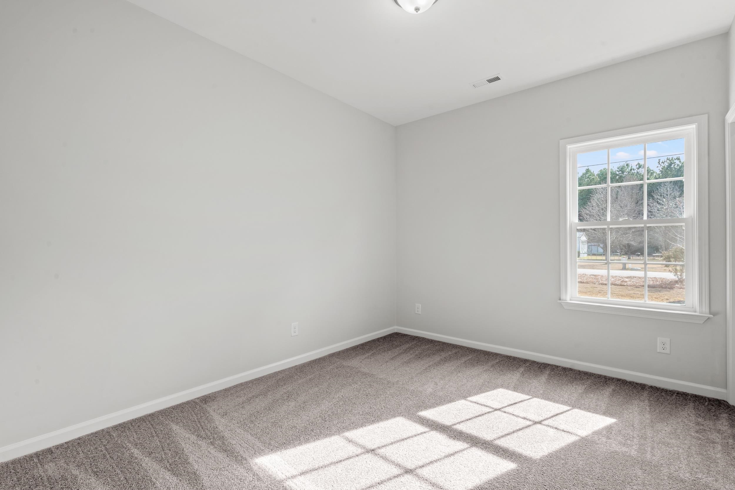 186 Stillbrook Dr. Property Photo 12