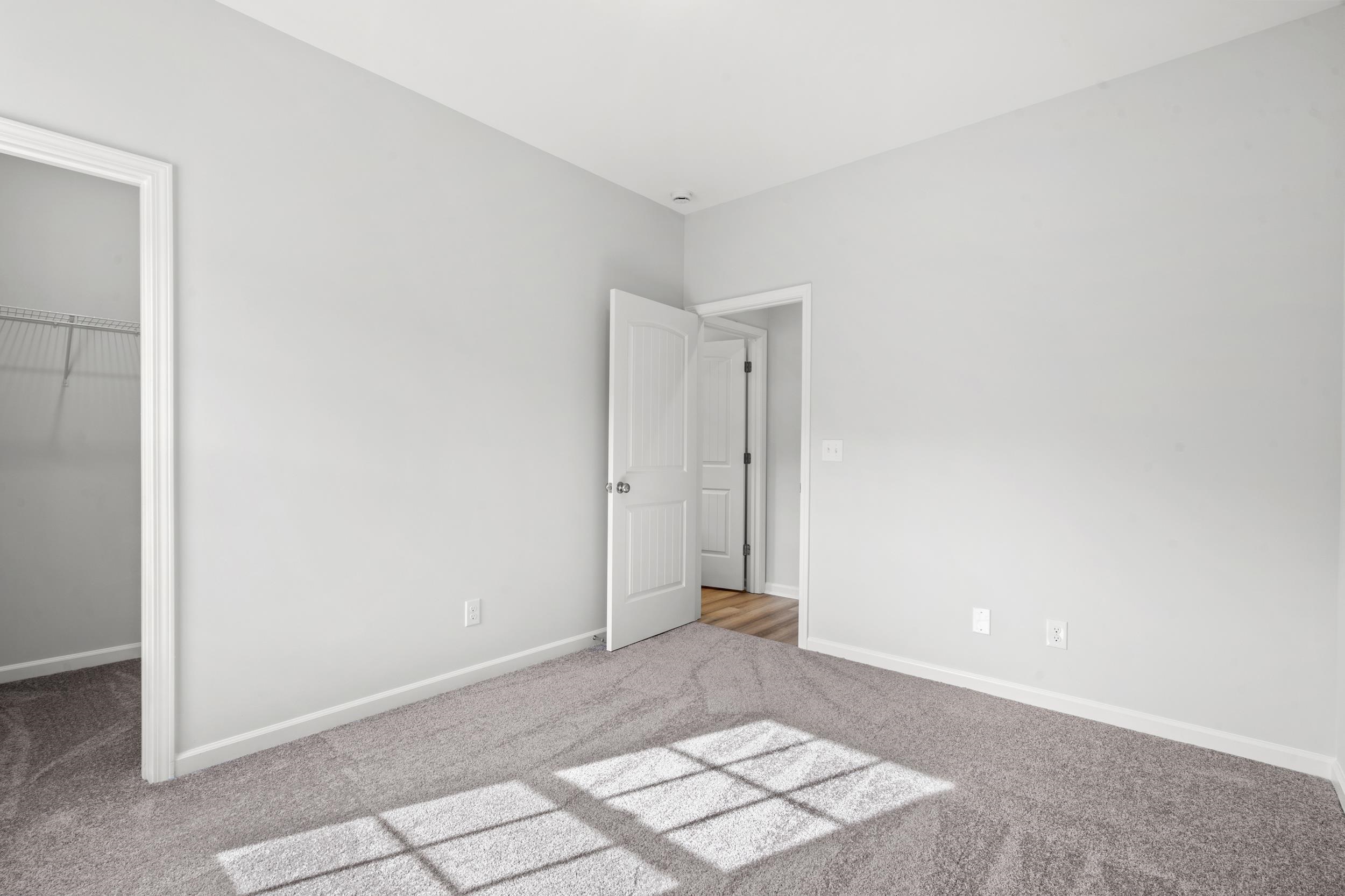 186 Stillbrook Dr. Property Photo 13
