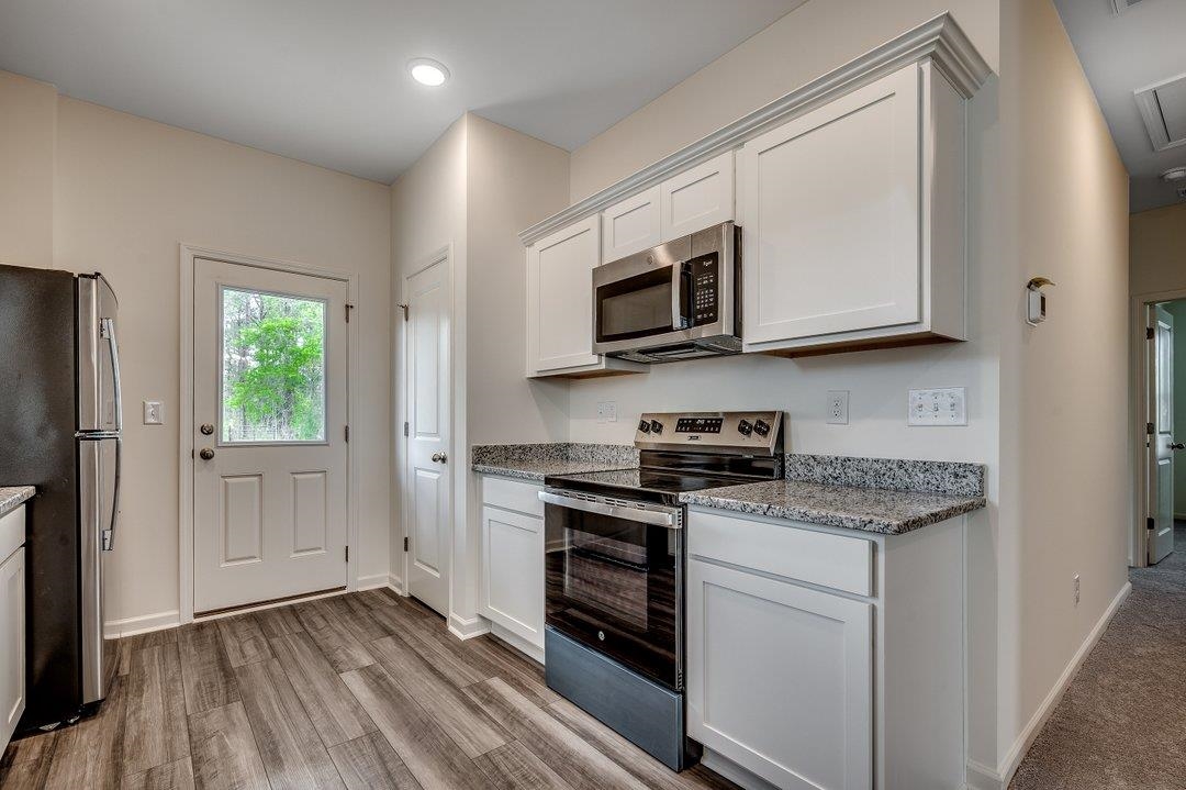 627 Muster Field Ct. Property Photo 6