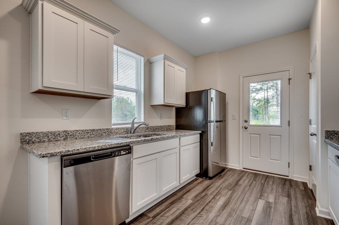 627 Muster Field Ct. Property Photo 8