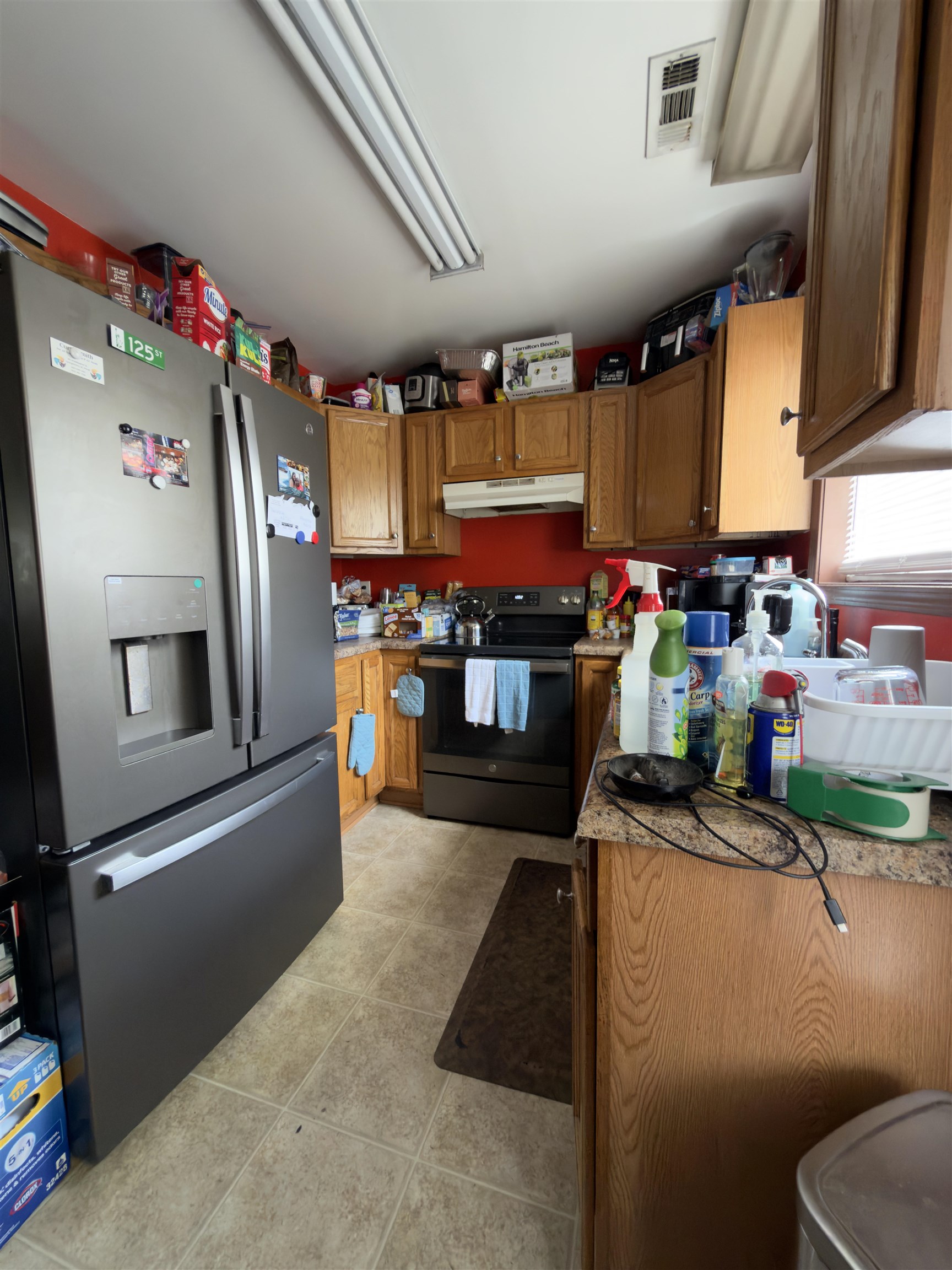 521 Bond St. Property Photo 9
