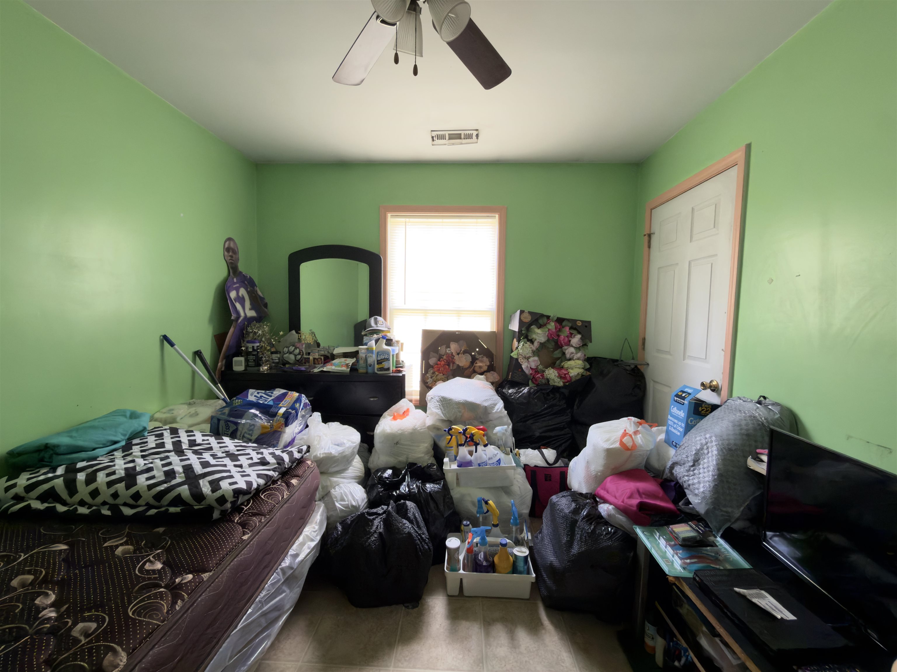 521 Bond St. Property Photo 11