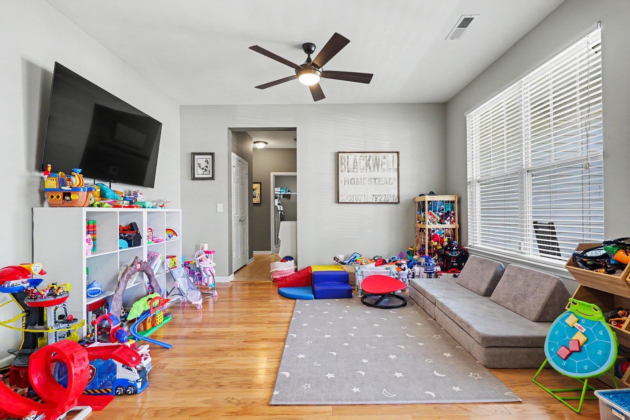 608 Sabel Springs Way Property Photo 6