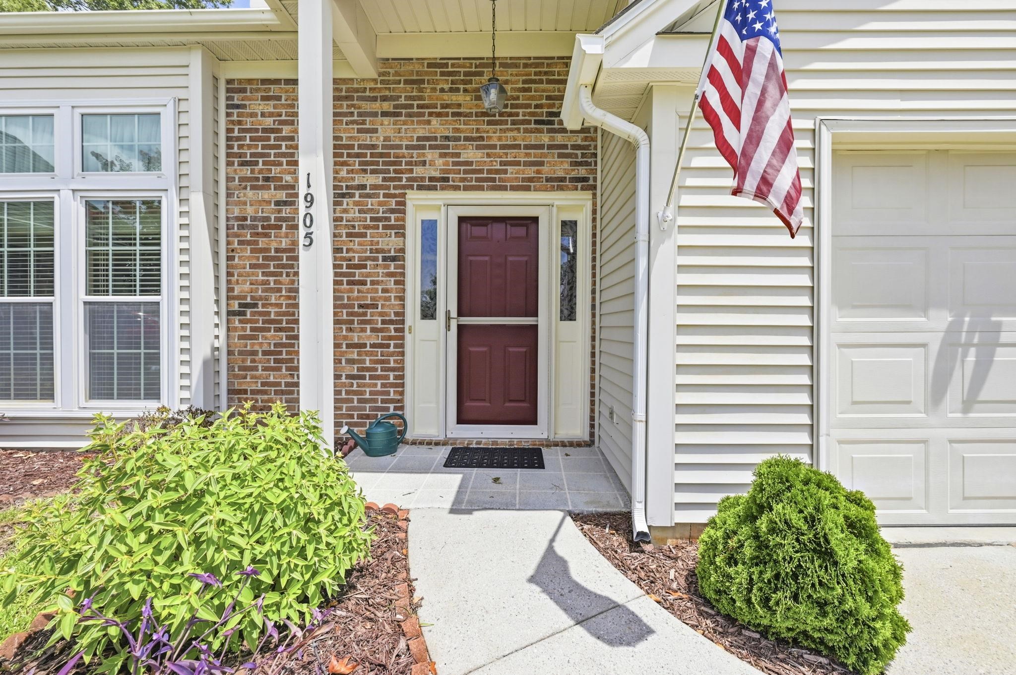 1905 Starling Ct. Property Photo 2